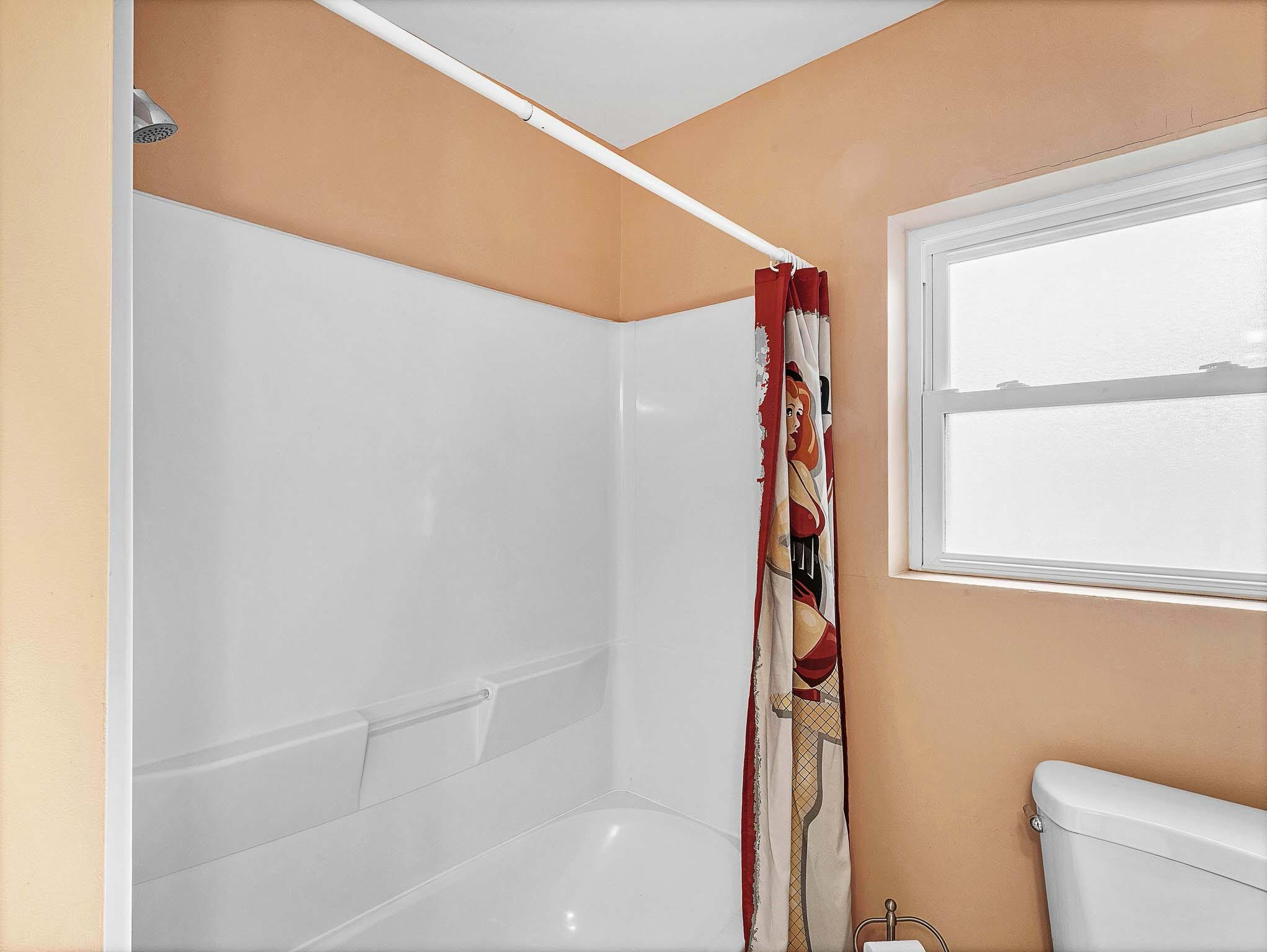 2750 SE 3rd Pompano Beach, FL 33062