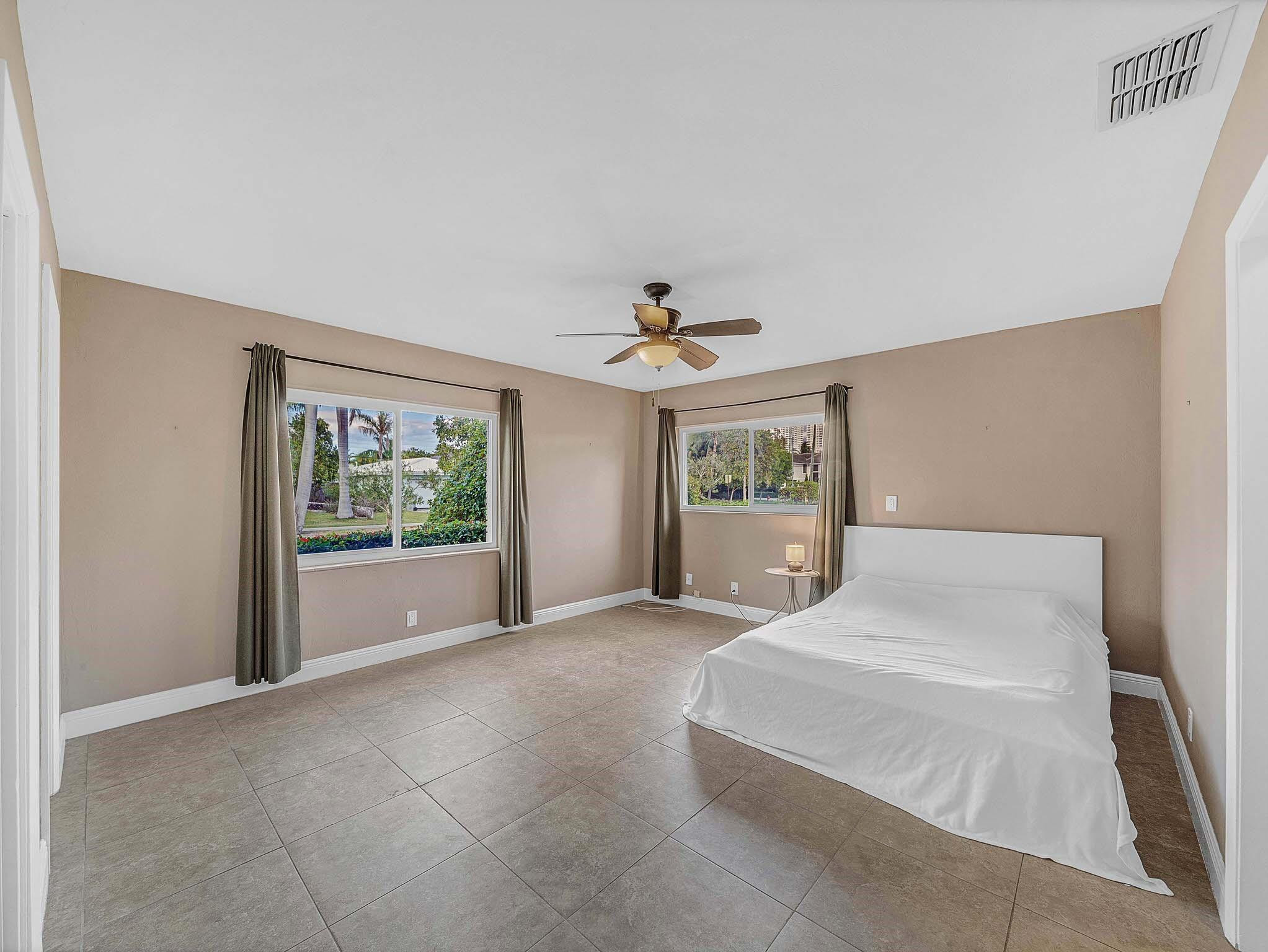 2750 SE 3rd Pompano Beach, FL 33062