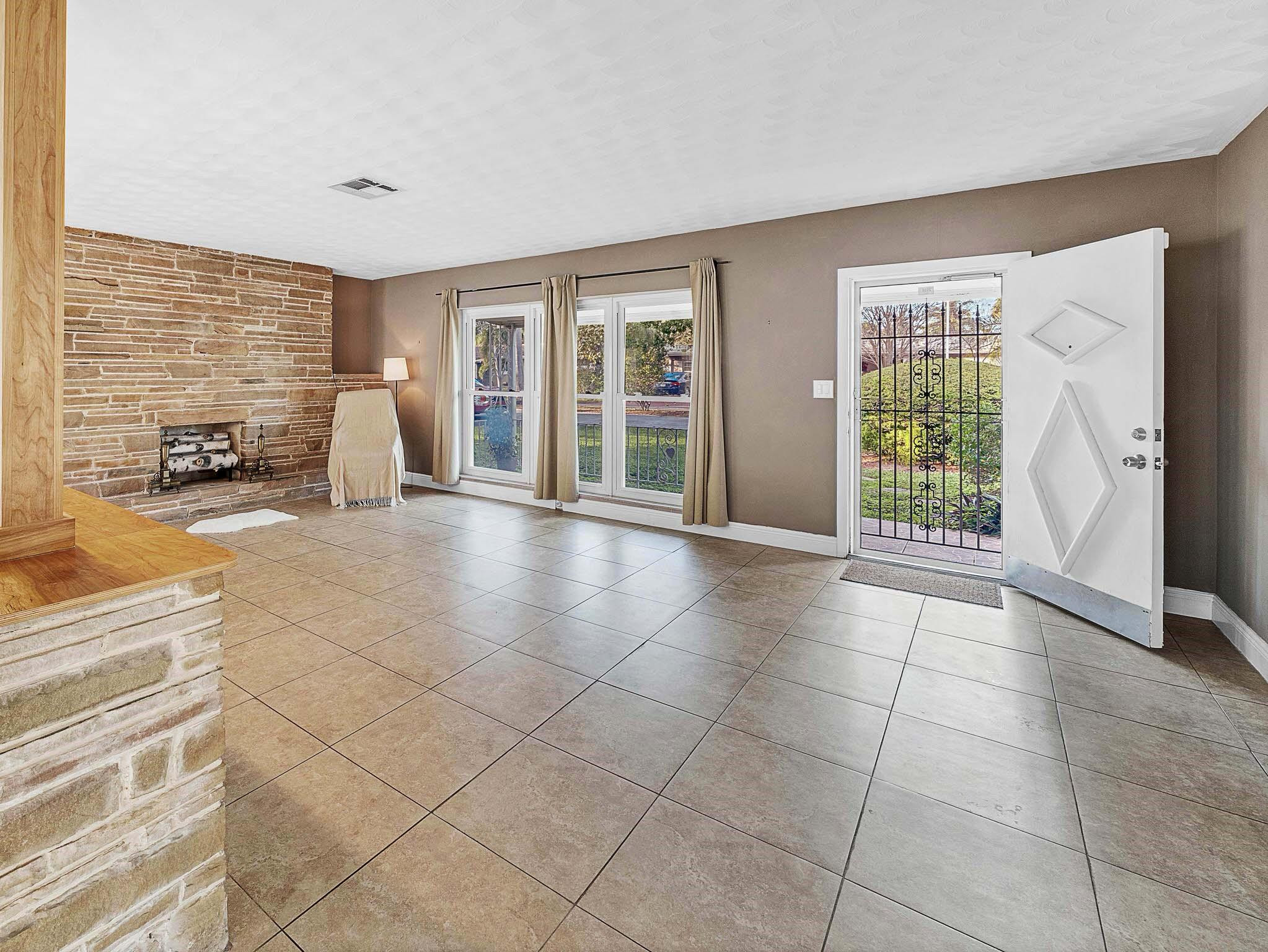 2750 SE 3rd Pompano Beach, FL 33062