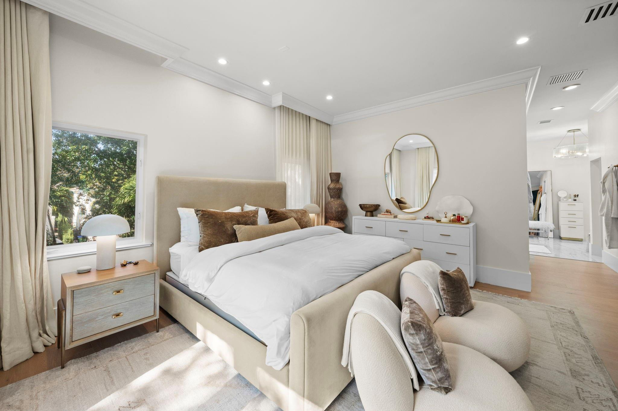 2765 Brickell Miami, FL 33129