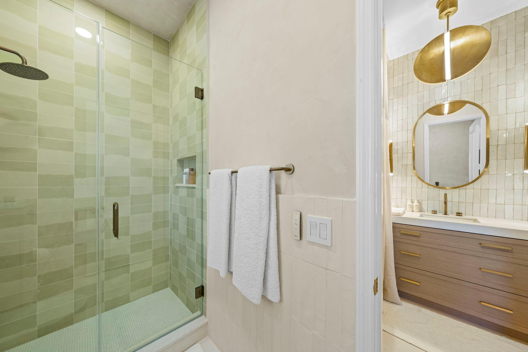 2765 Brickell Miami, FL 33129