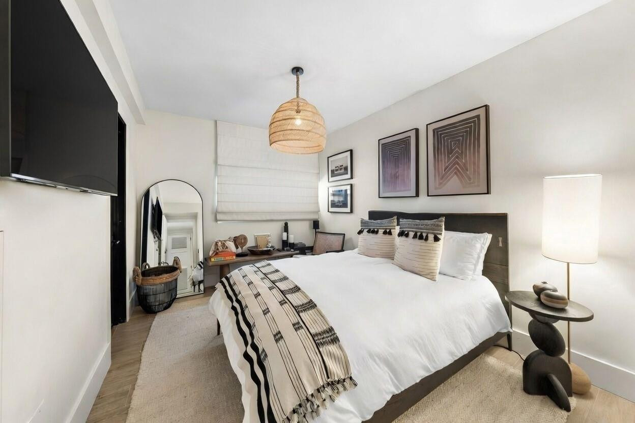 2765 Brickell Miami, FL 33129