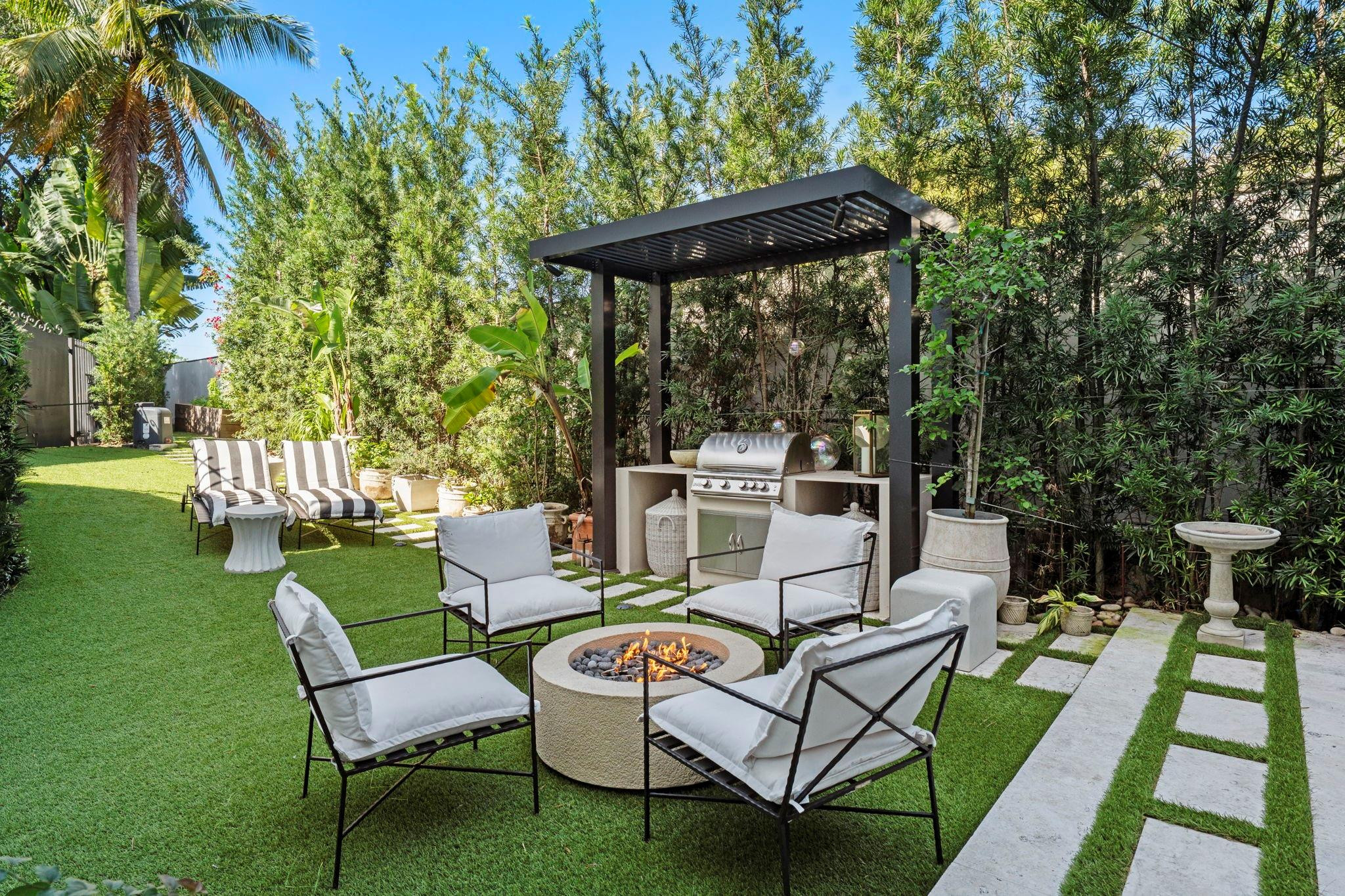 2765 Brickell Miami, FL 33129