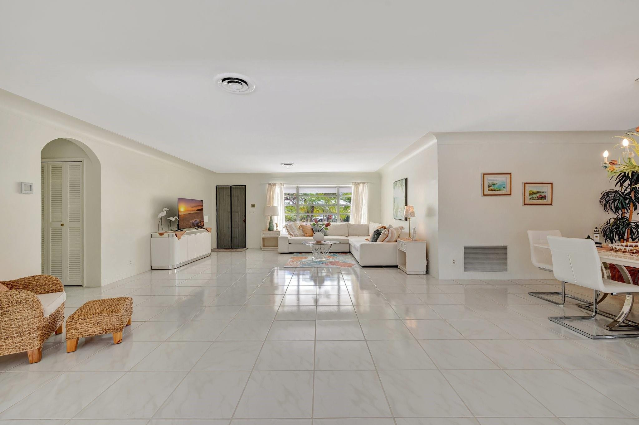 259 Corsair Fort Lauderdale, FL 33308