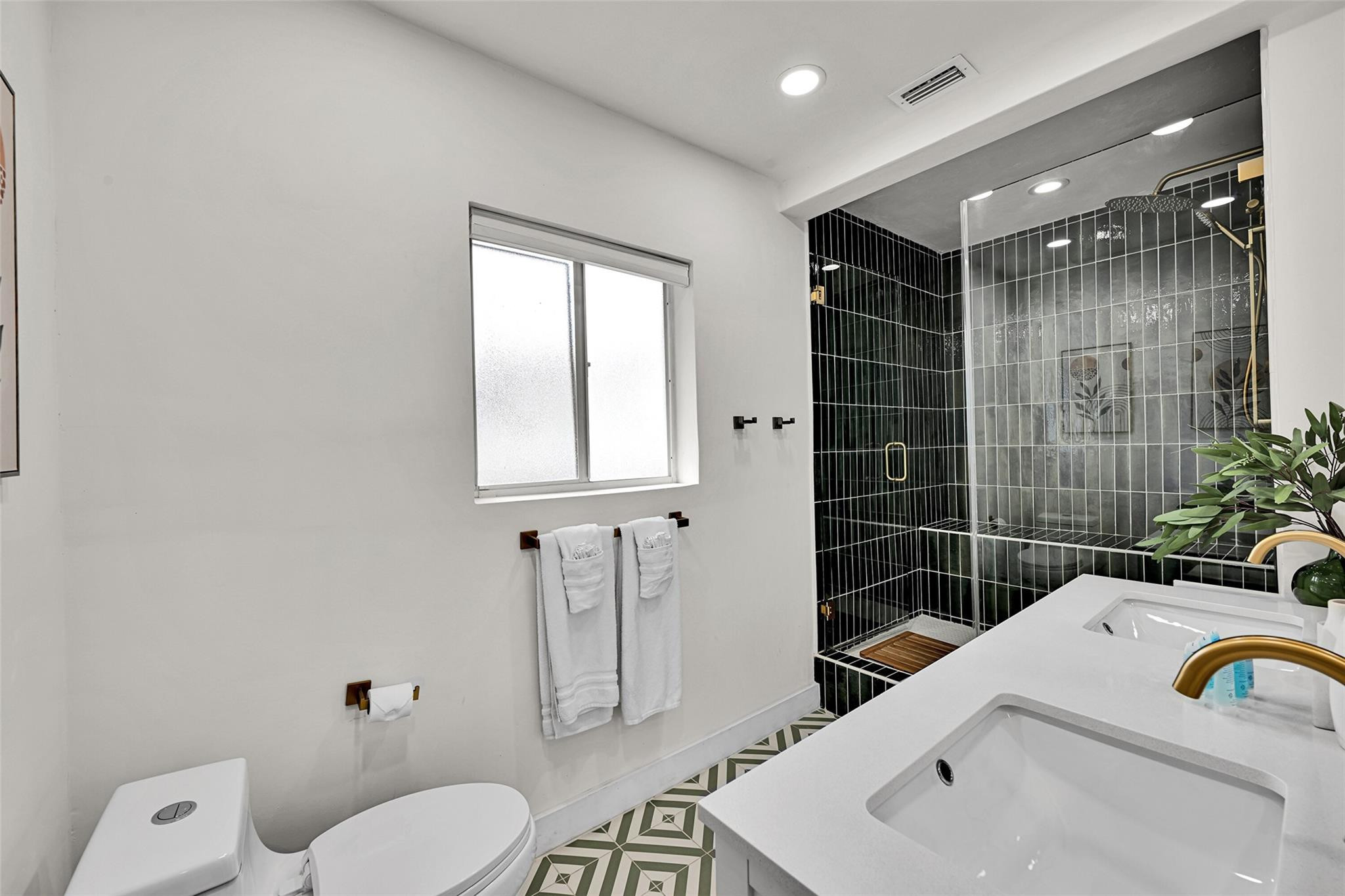 818 NE 18th Fort Lauderdale, FL 33305