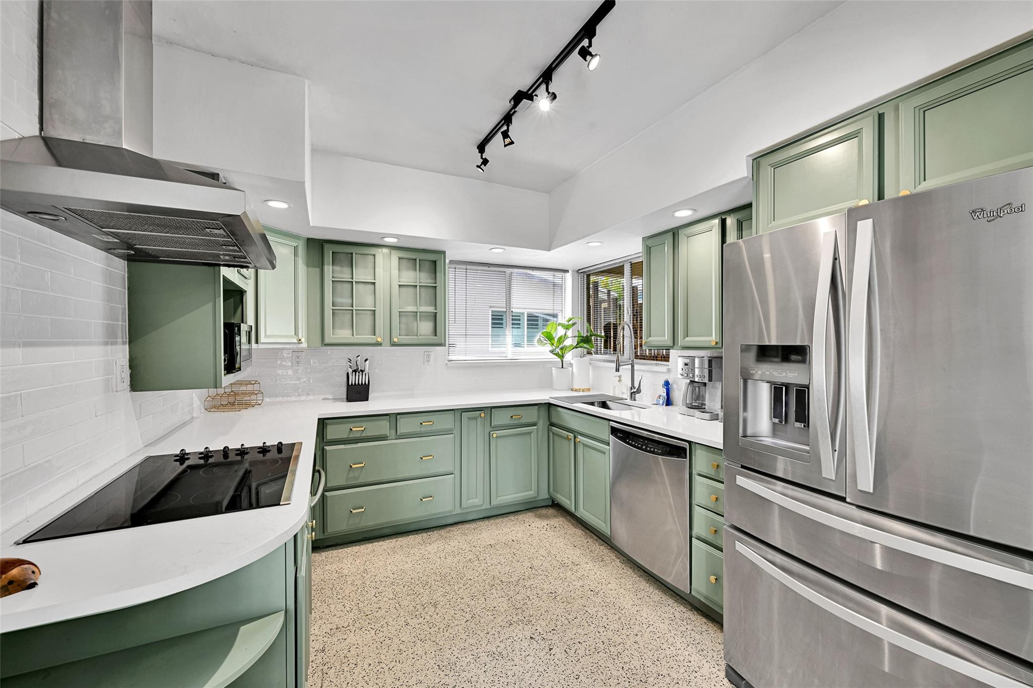 818 NE 18th Fort Lauderdale, FL 33305