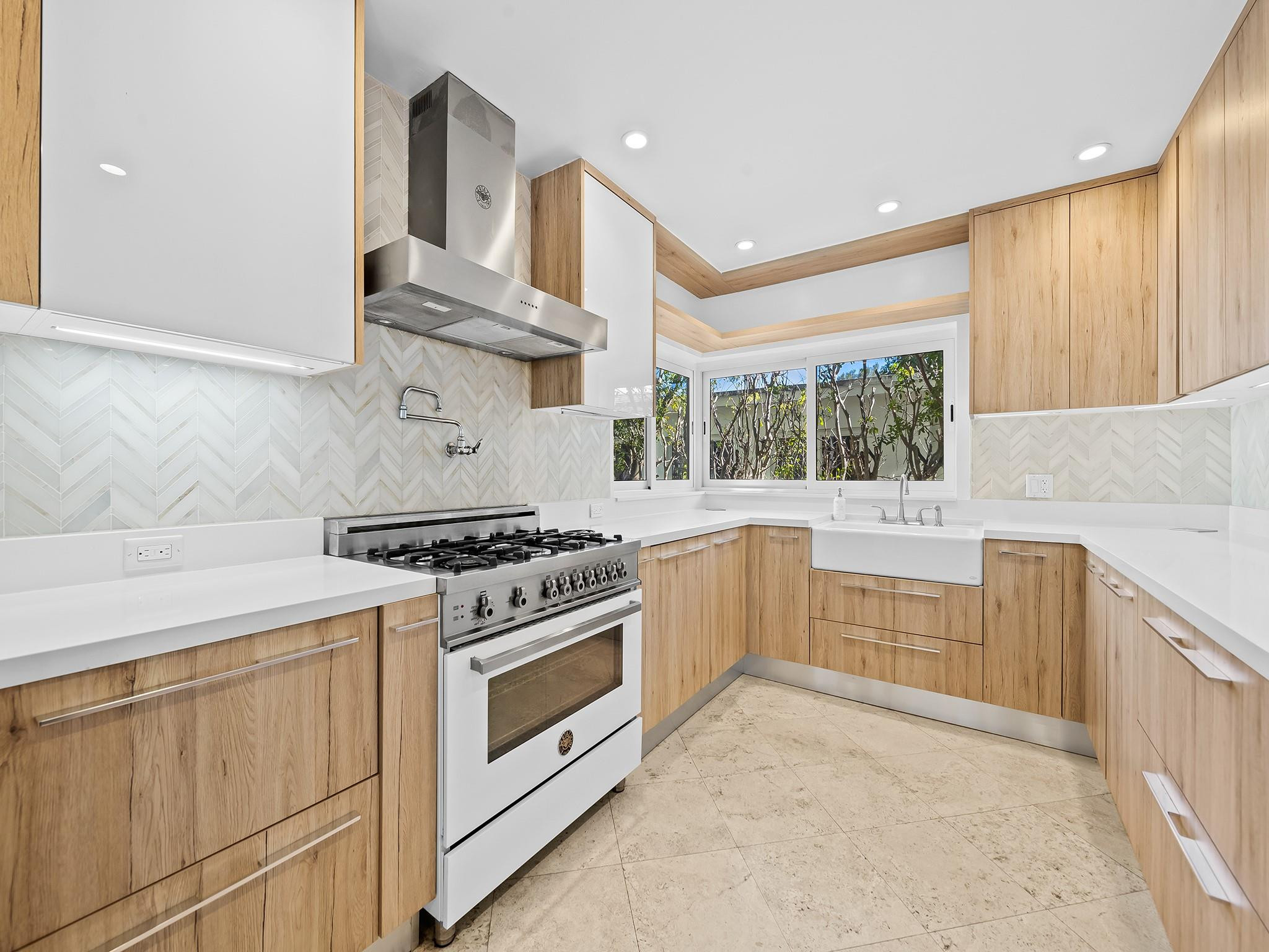 640 SE 26th Fort Lauderdale, FL 33301