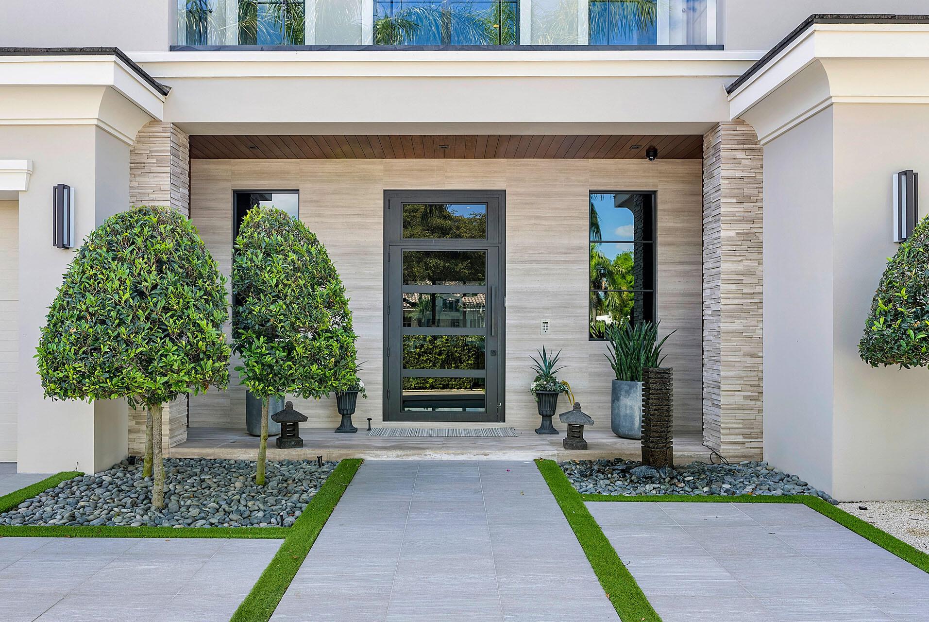 290 S Maya Palm Dr Boca Raton, FL 33432