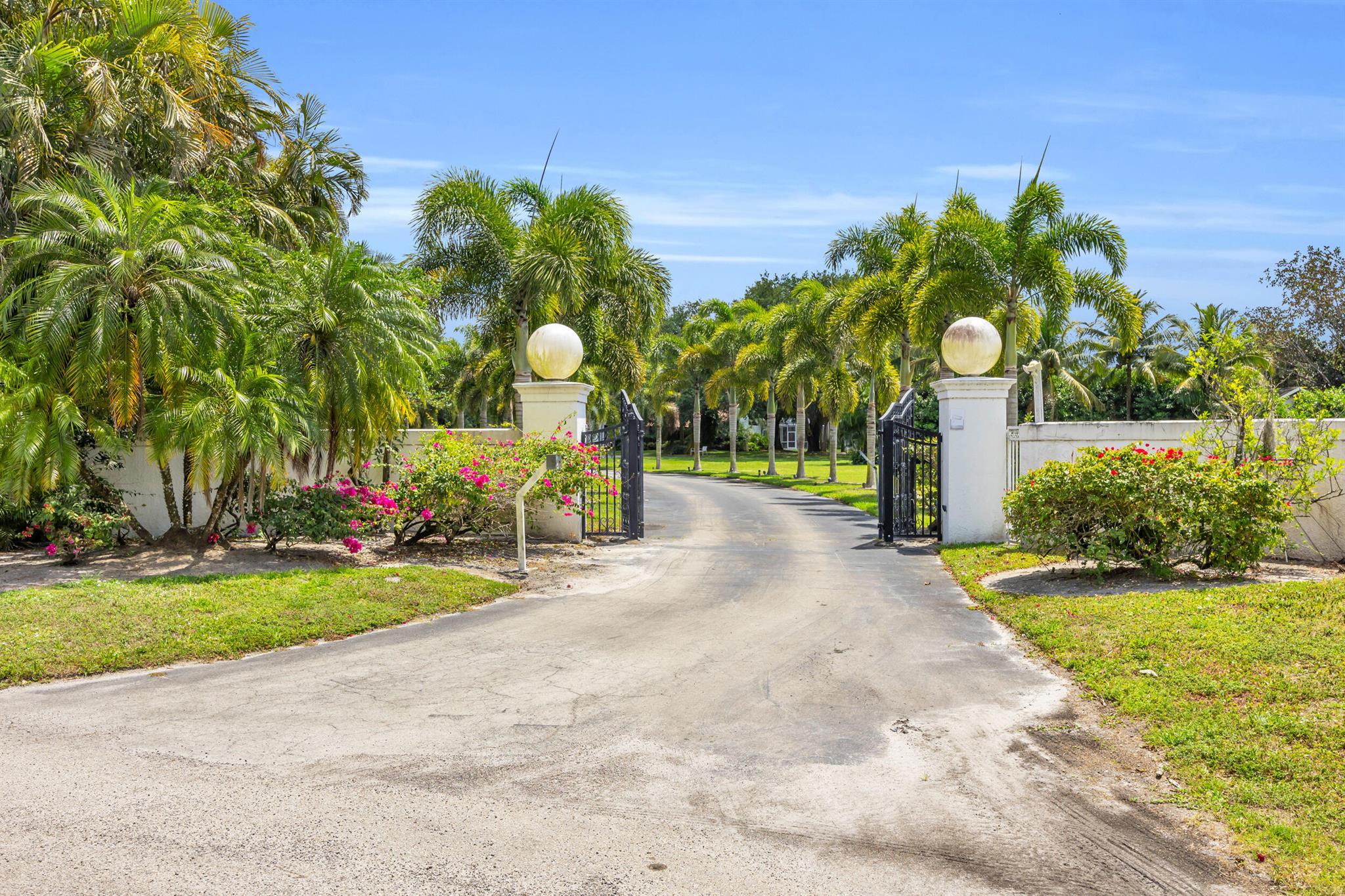 1030 Arabian Dr Loxahatchee, FL 33470