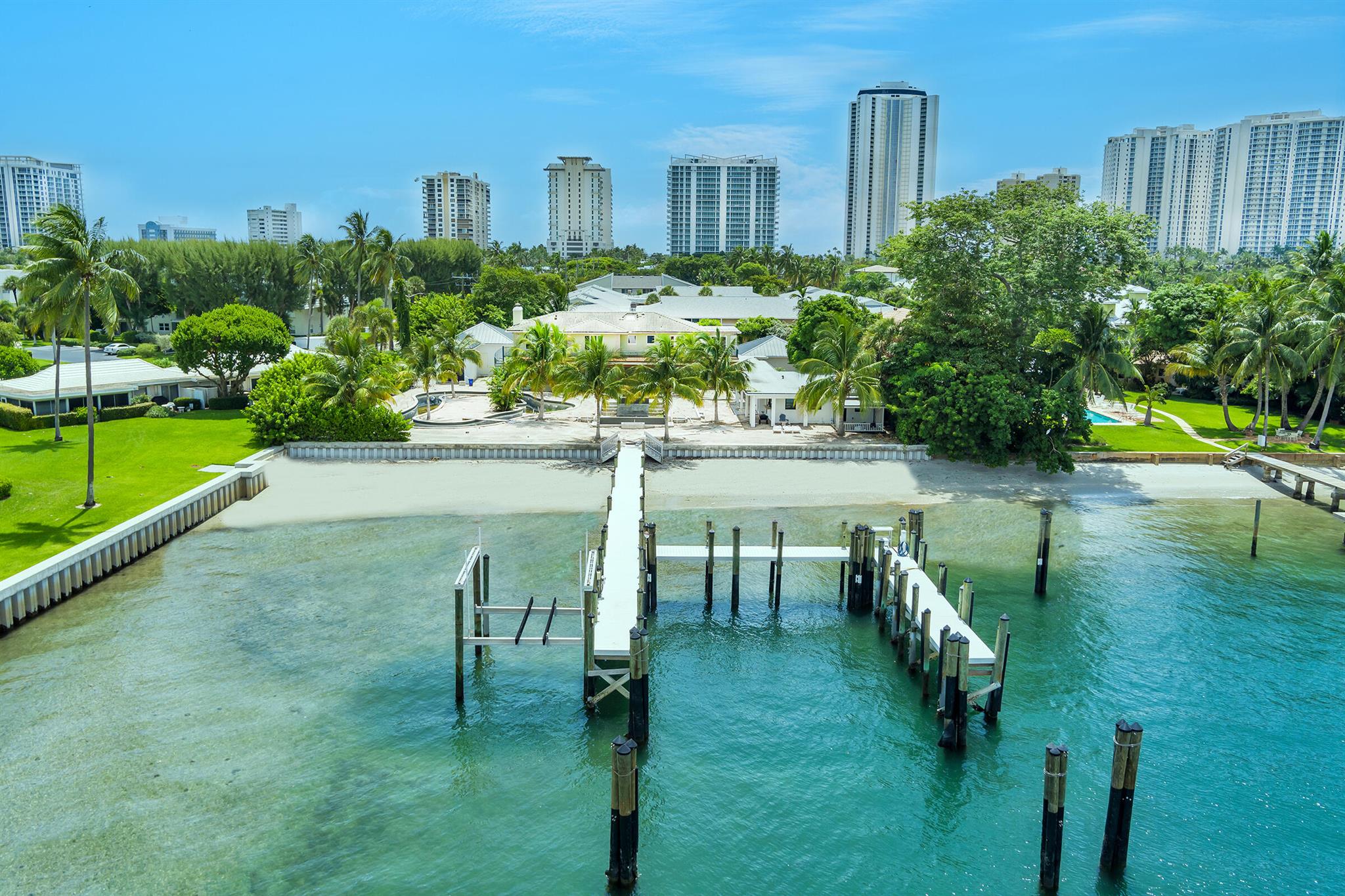 3025 Lake Dr Singer Island, FL 33404