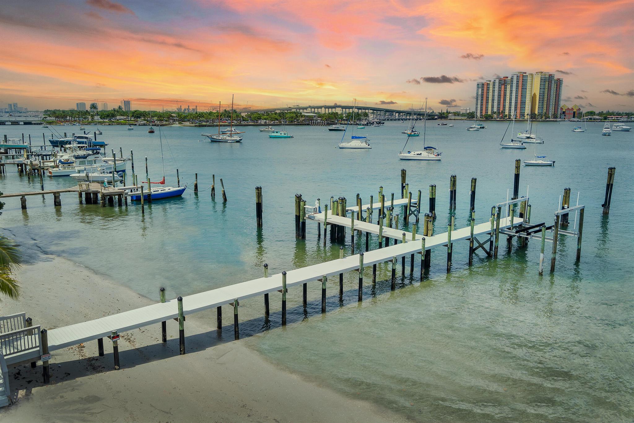 3025 Lake Dr Singer Island, FL 33404