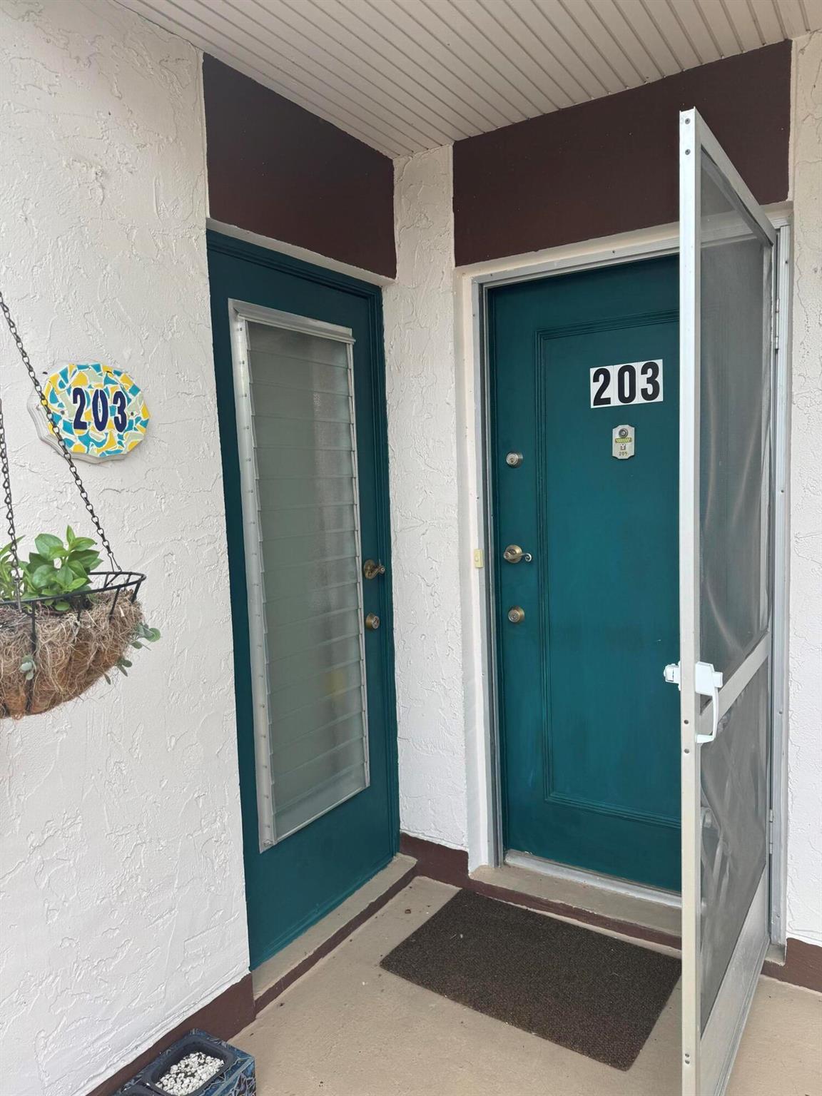 4 Greenway #203