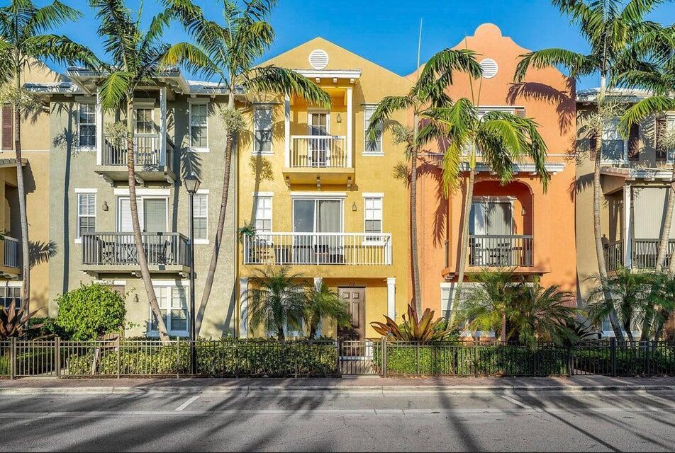 111 SW 2nd Ave