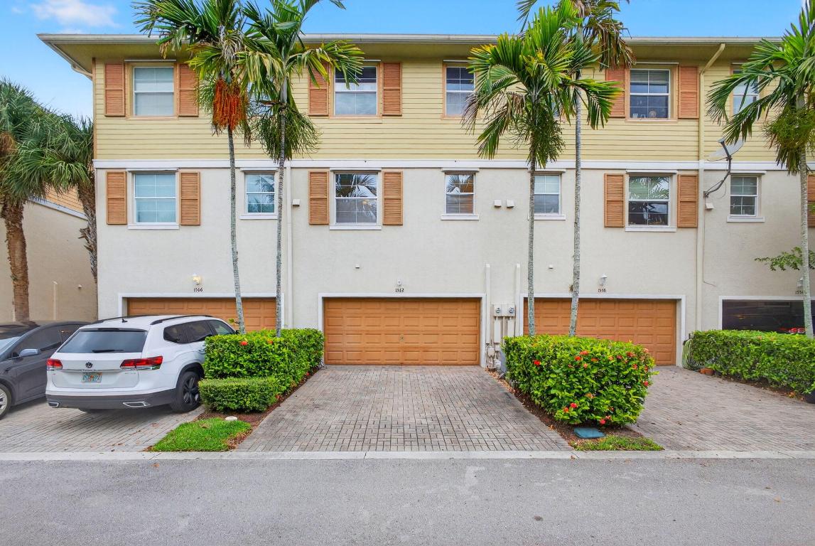 1562 Grande Cull Jupiter, FL 33458