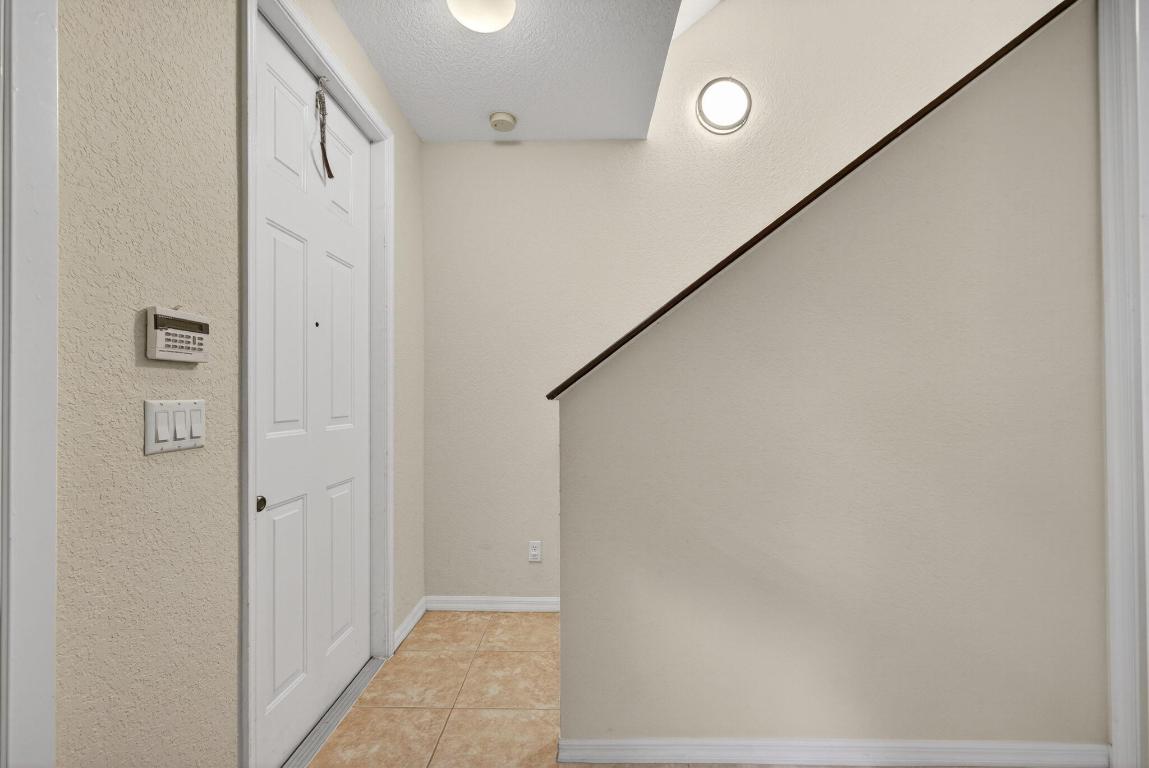 1562 Grande Cull Jupiter, FL 33458