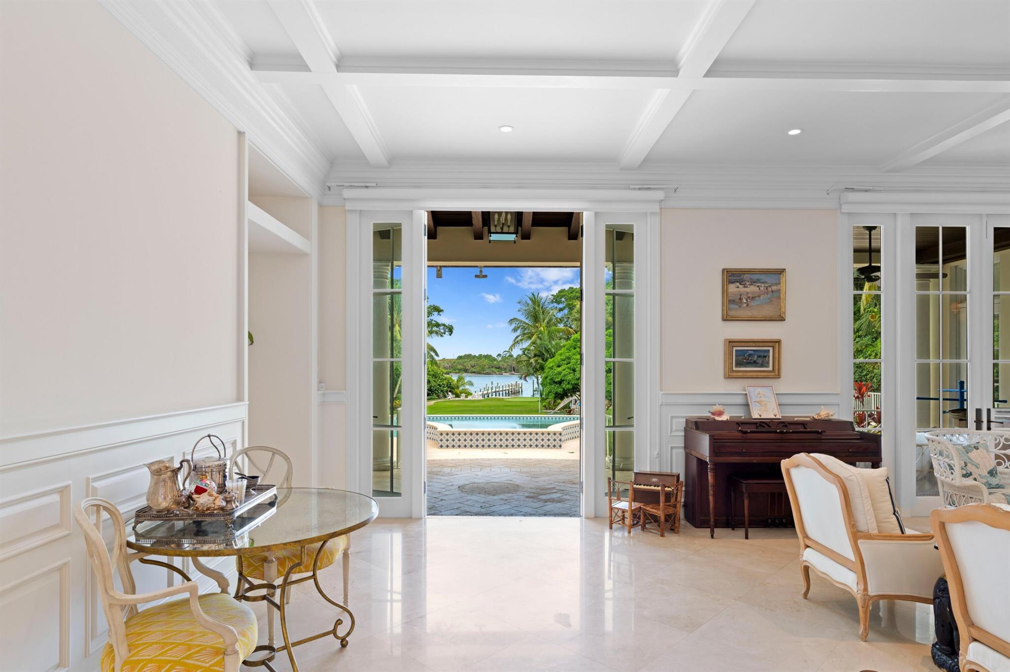 202 Gomez Rd Hobe Sound, FL 33455