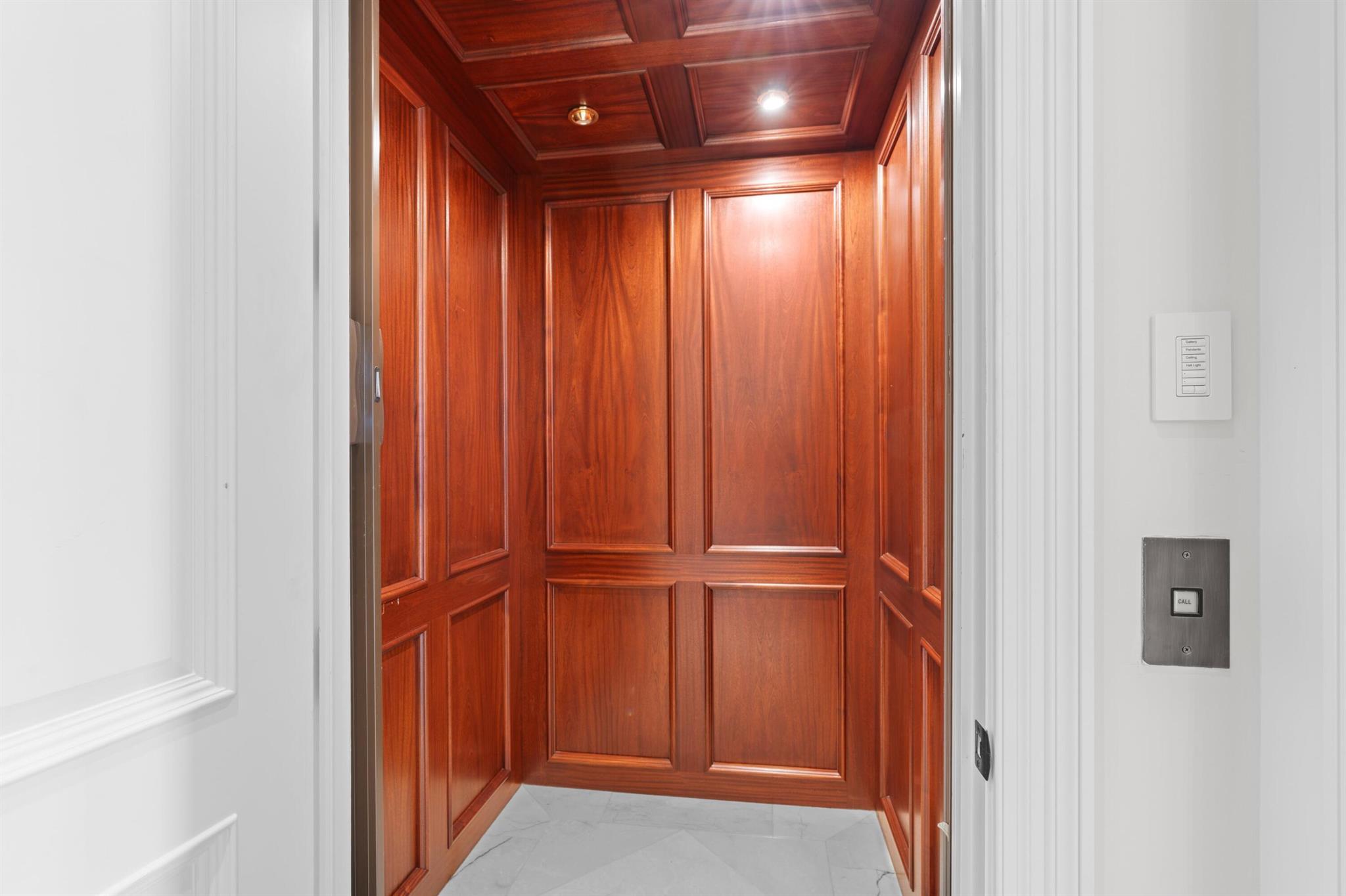 202 Gomez Rd Hobe Sound, FL 33455