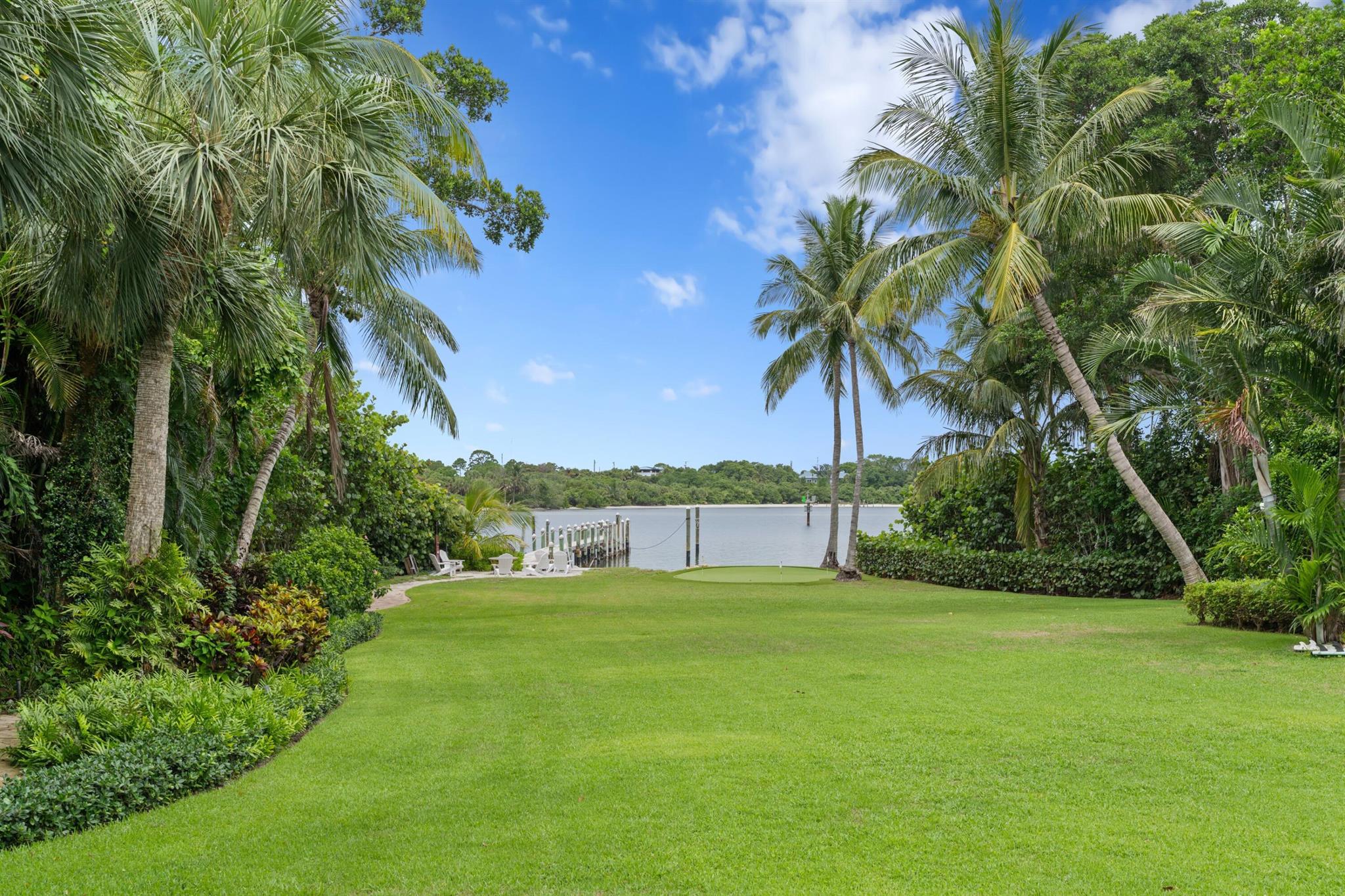 202 Gomez Rd Hobe Sound, FL 33455