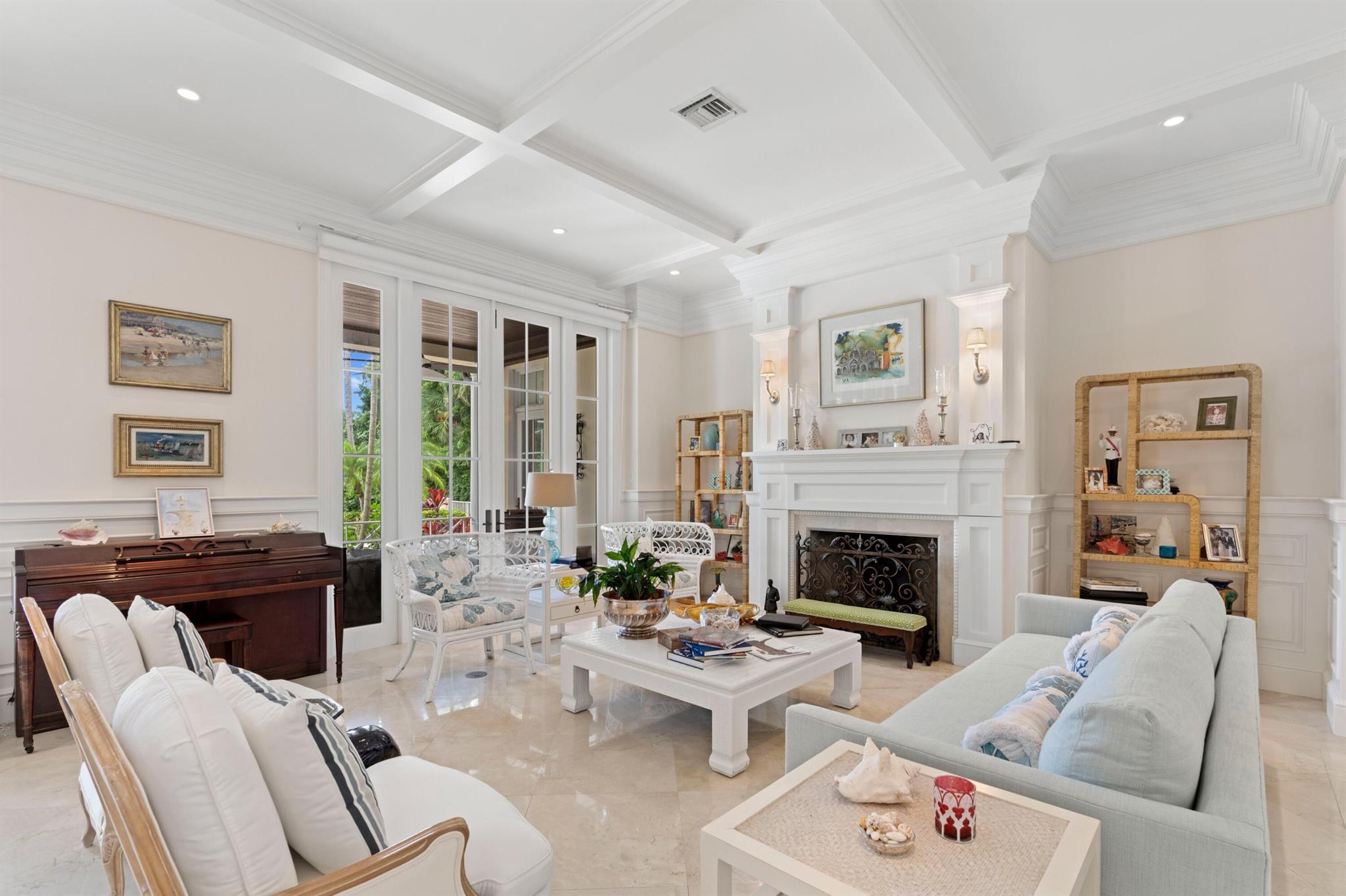 202 Gomez Rd Hobe Sound, FL 33455