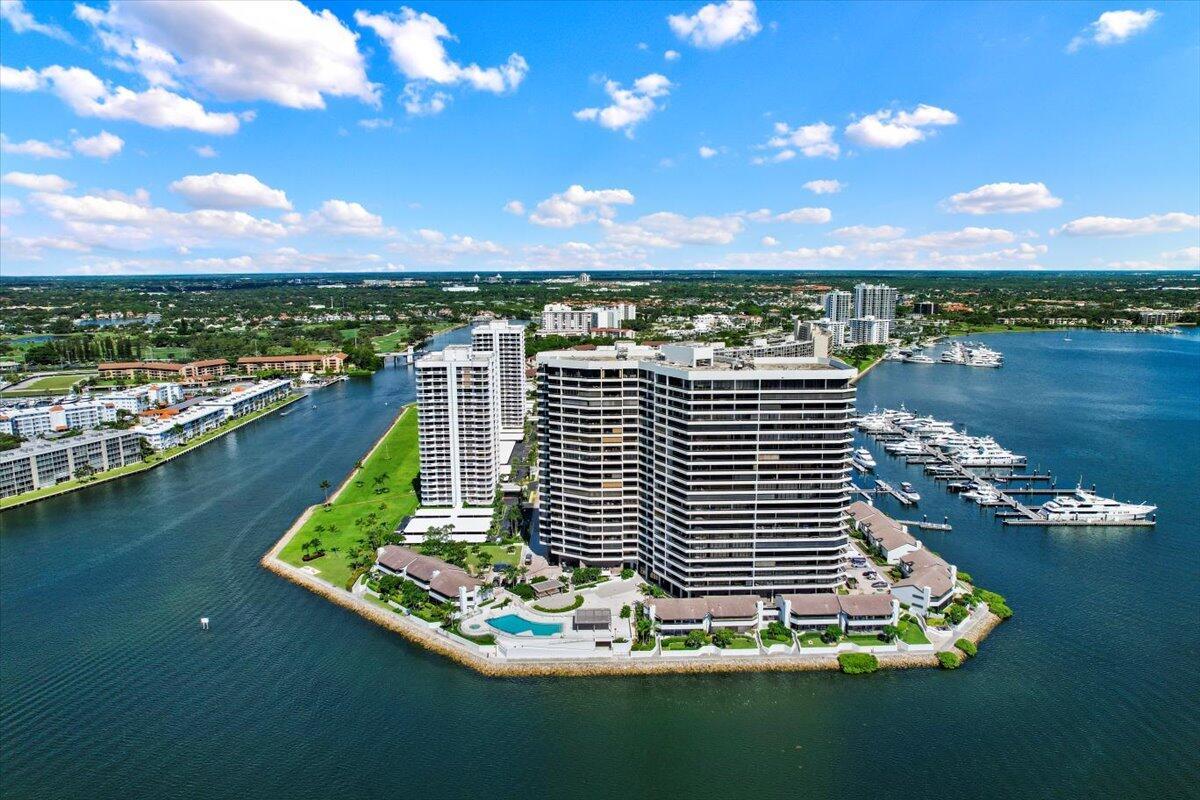 100 Lakeshore Dr #1854