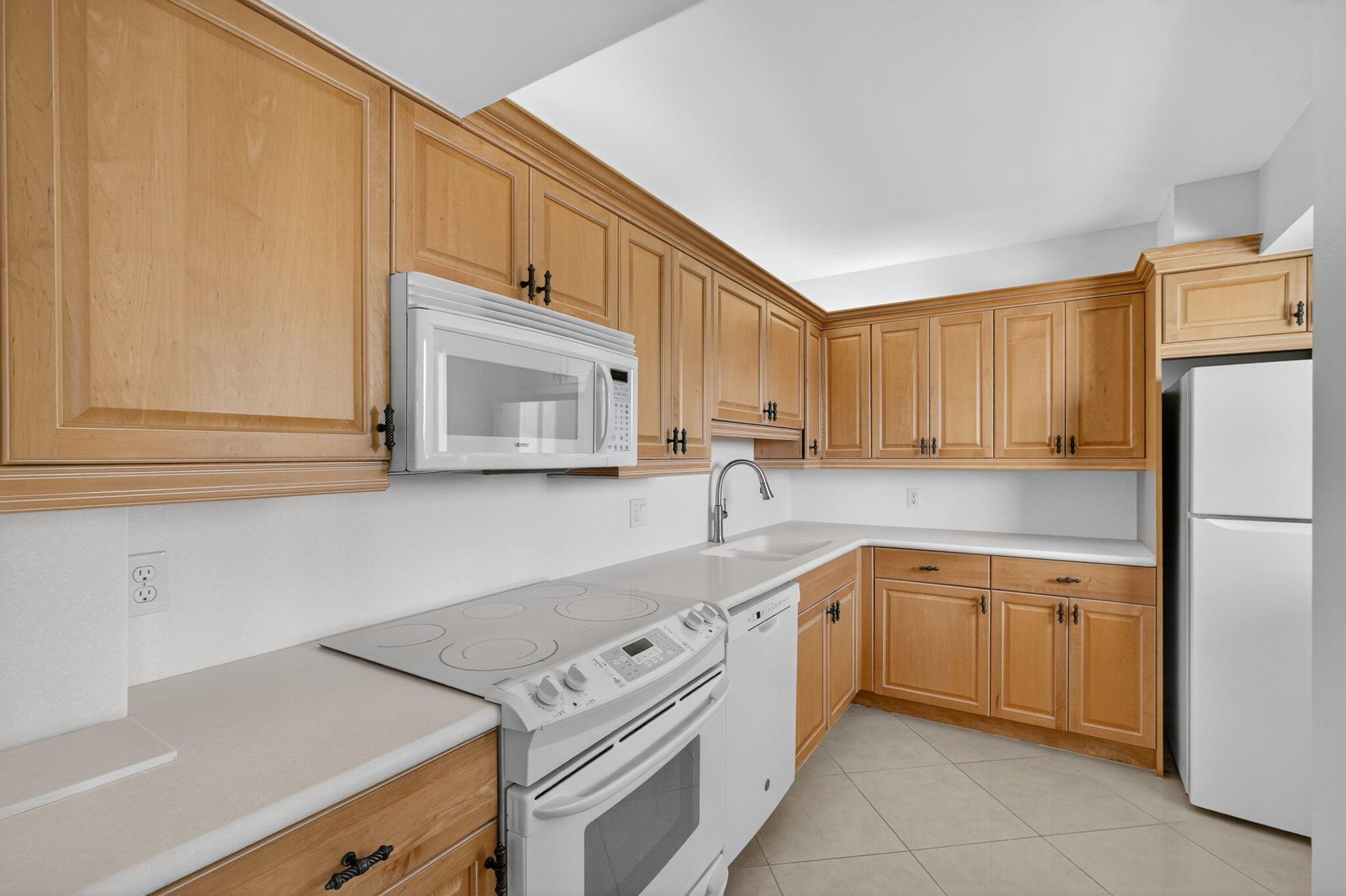 100 Ocean Trl Way #305 Jupiter, FL 33477