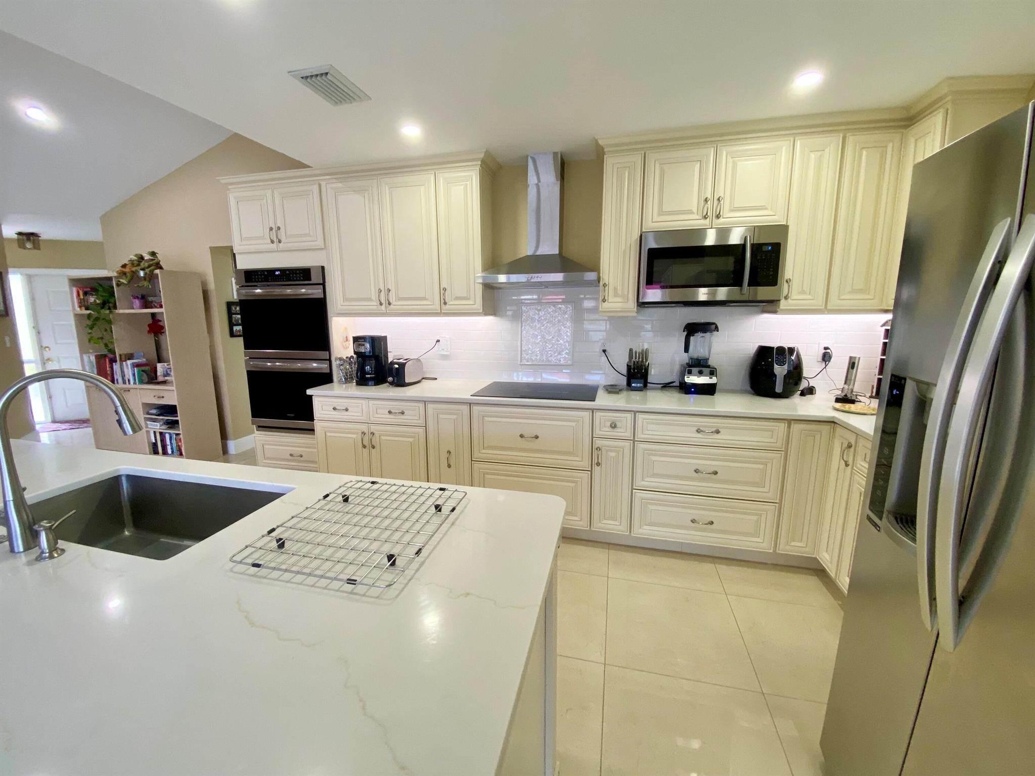 1127 E Seminole Ave #13d Jupiter, FL 33477