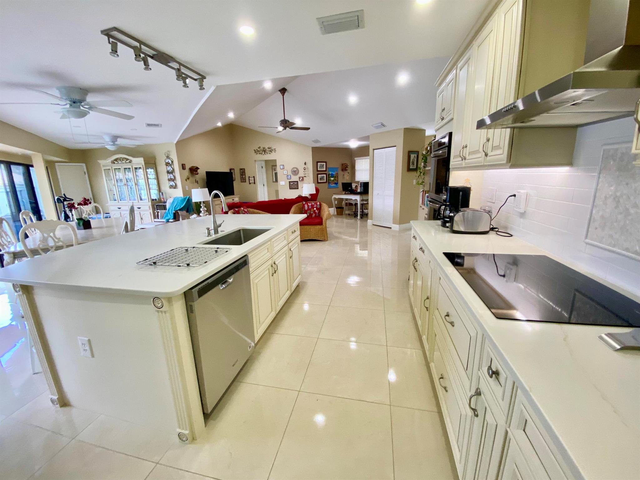 1127 E Seminole Ave #13d Jupiter, FL 33477