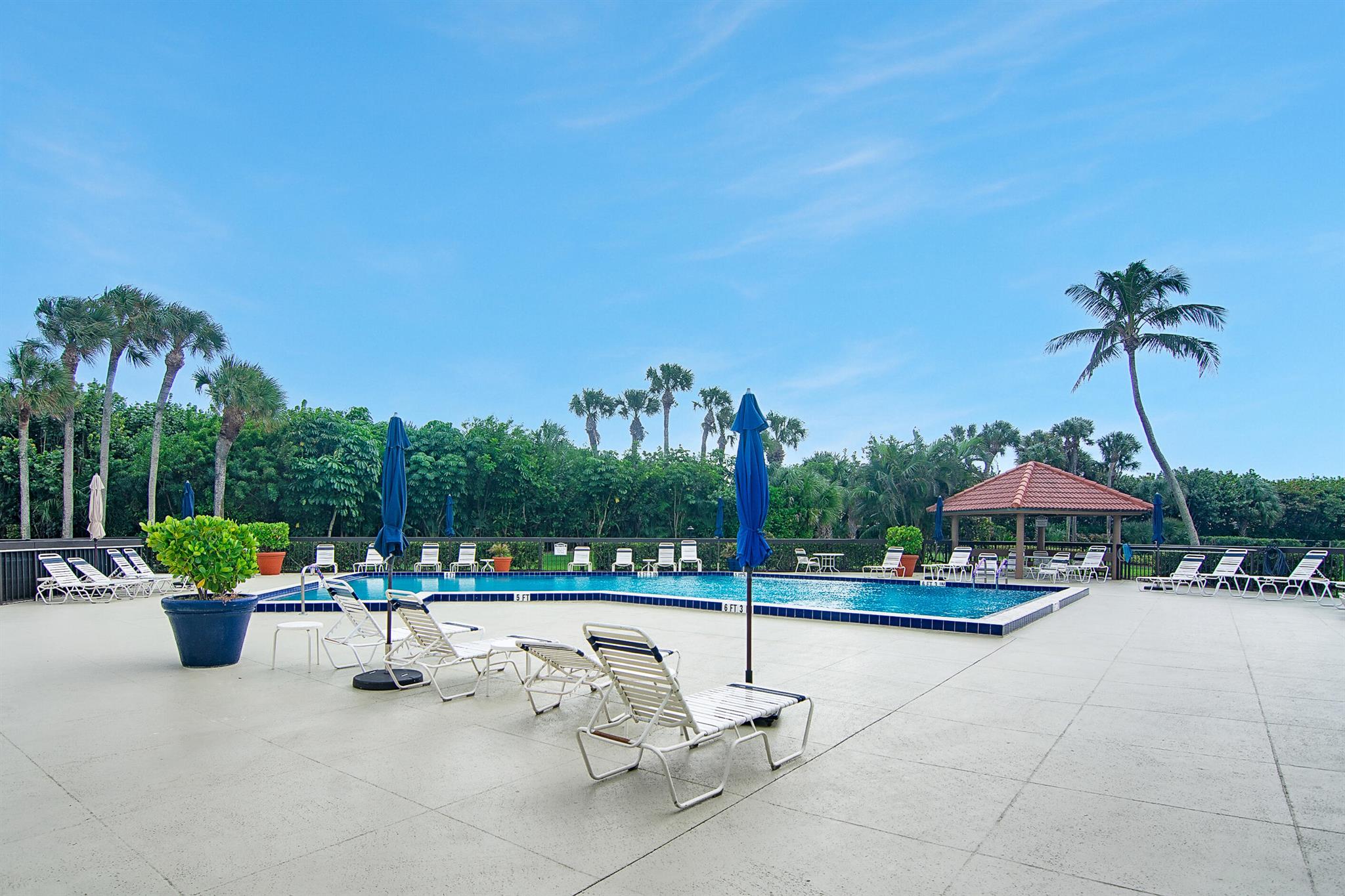 301 Ocean Blfs Blvd #102 Jupiter, FL 33477