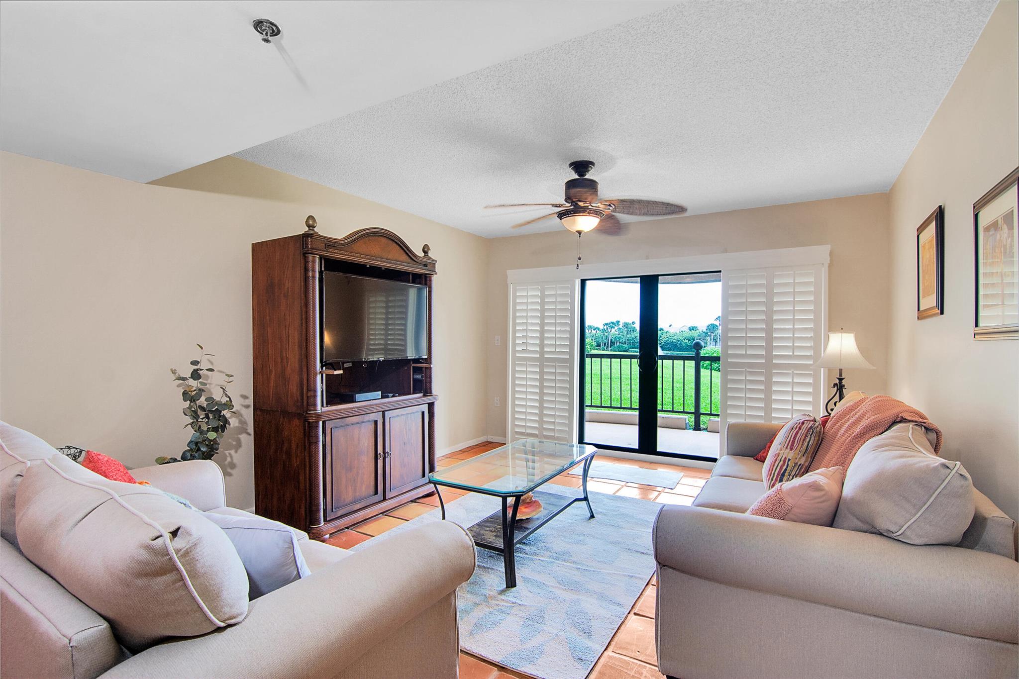 301 Ocean Blfs Blvd #102 Jupiter, FL 33477