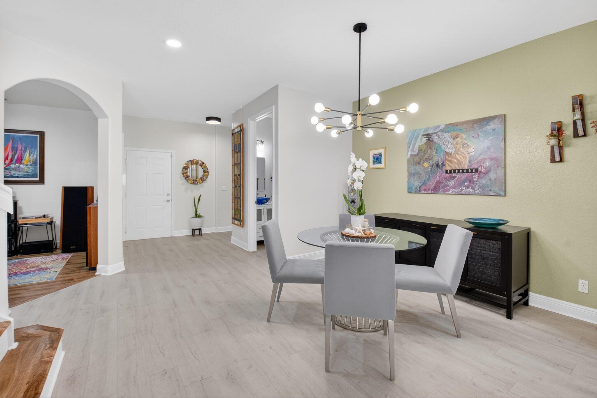 163 Las Brisas Cir Hypoluxo, FL 33462