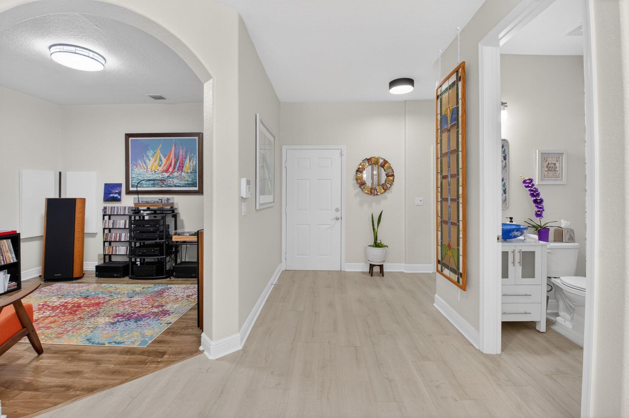 163 Las Brisas Cir Hypoluxo, FL 33462