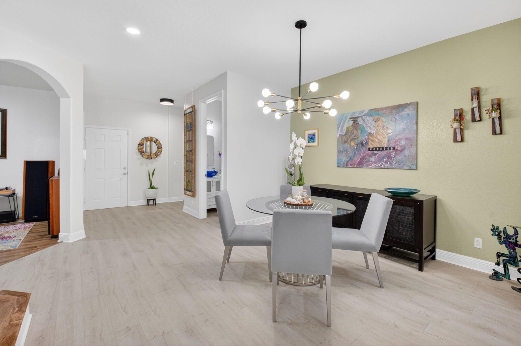 163 Las Brisas Cir Hypoluxo, FL 33462