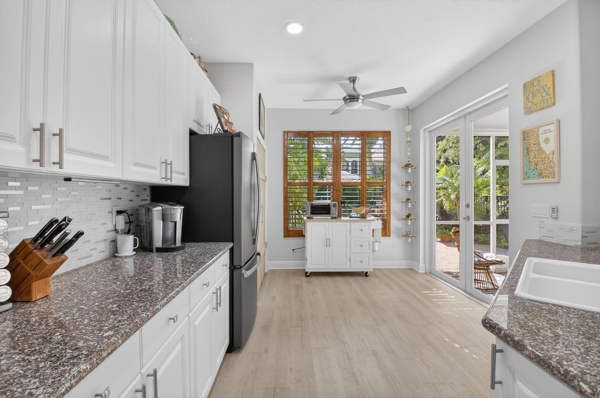 163 Las Brisas Cir Hypoluxo, FL 33462