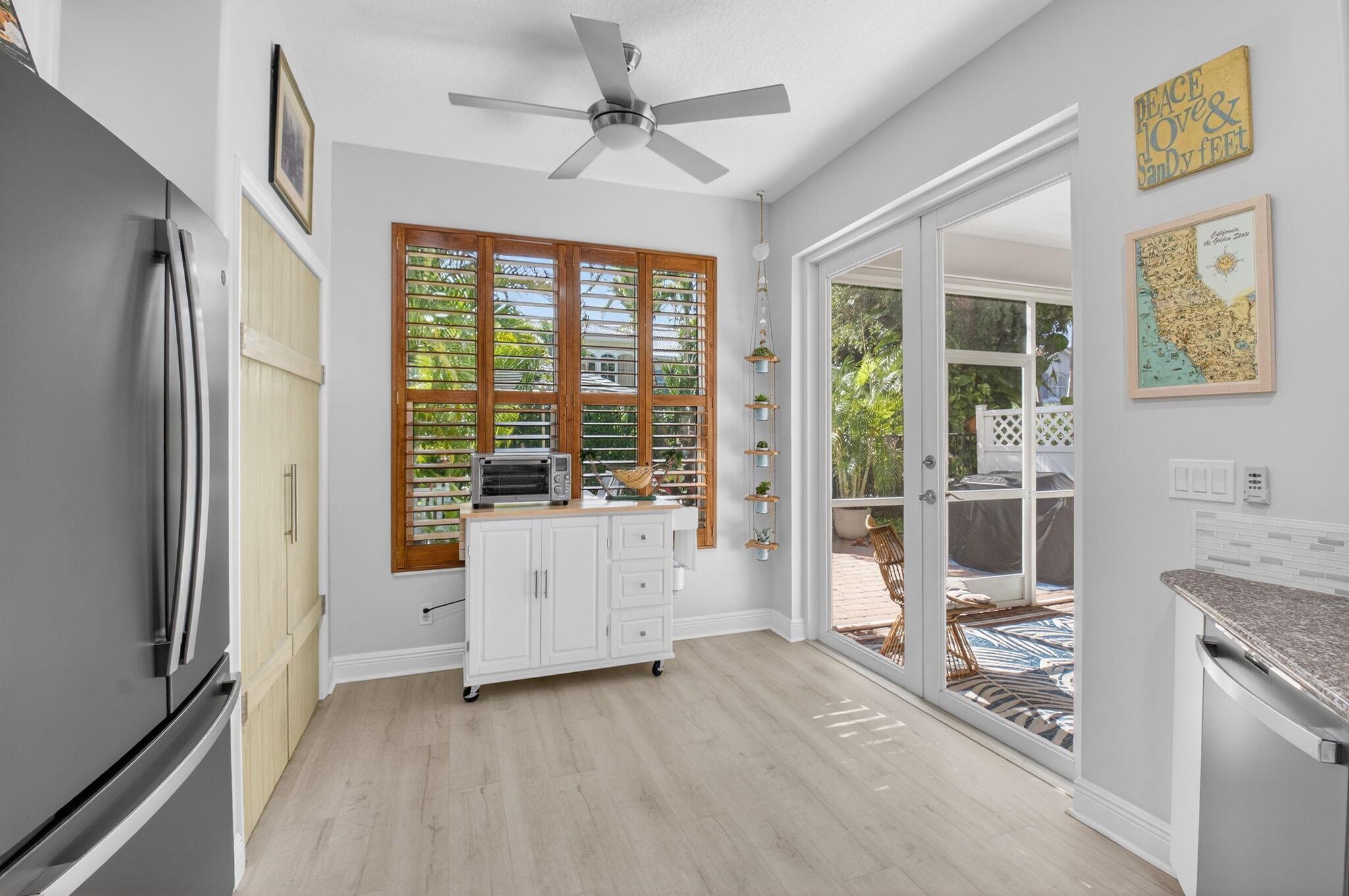 163 Las Brisas Cir Hypoluxo, FL 33462