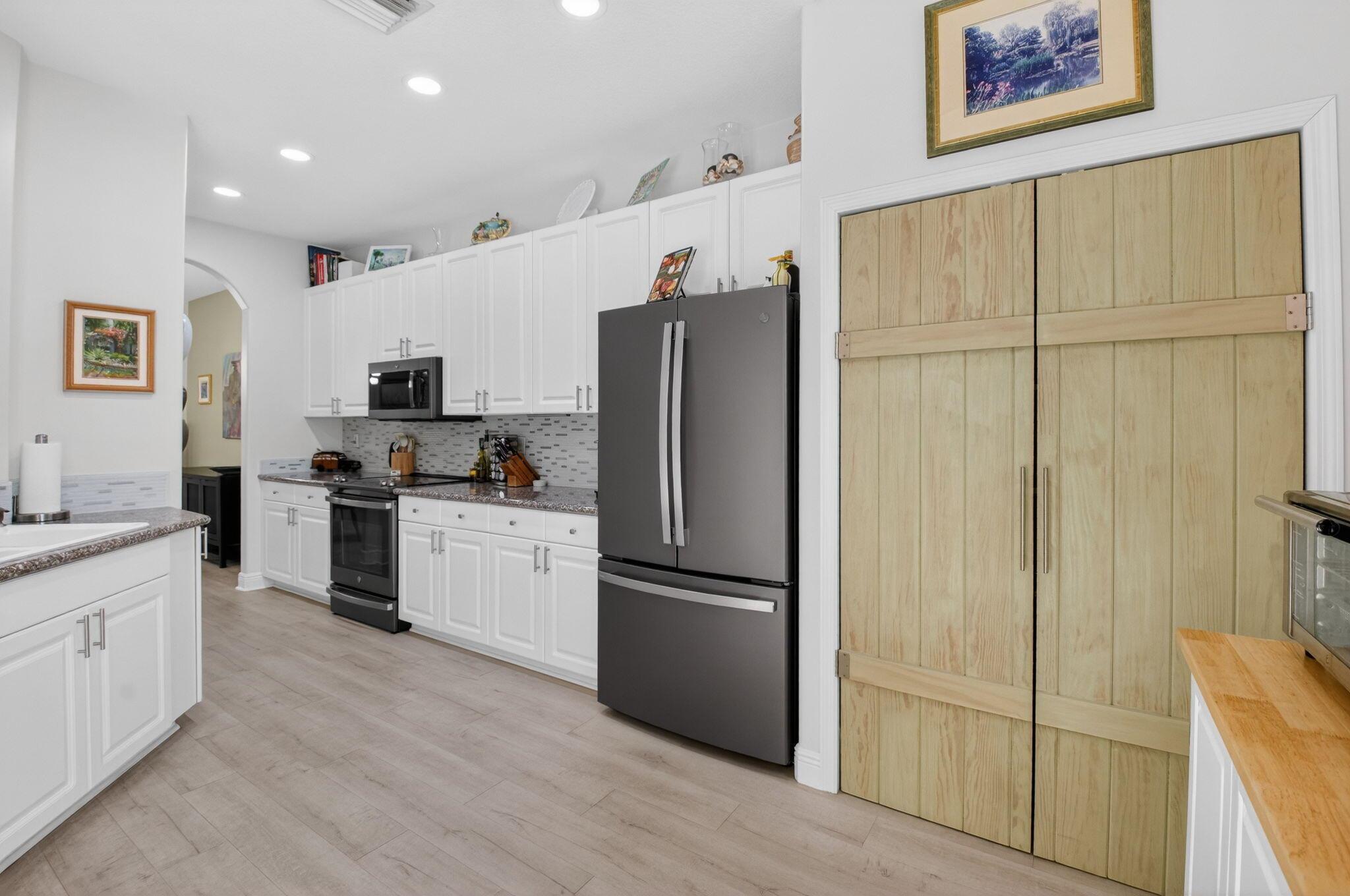 163 Las Brisas Cir Hypoluxo, FL 33462