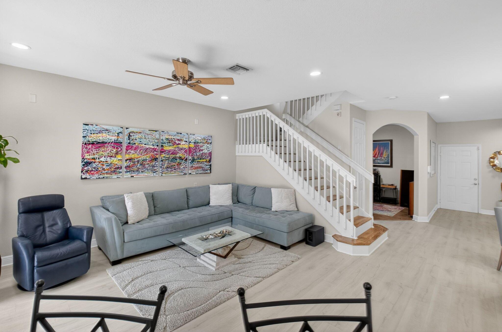 163 Las Brisas Cir Hypoluxo, FL 33462