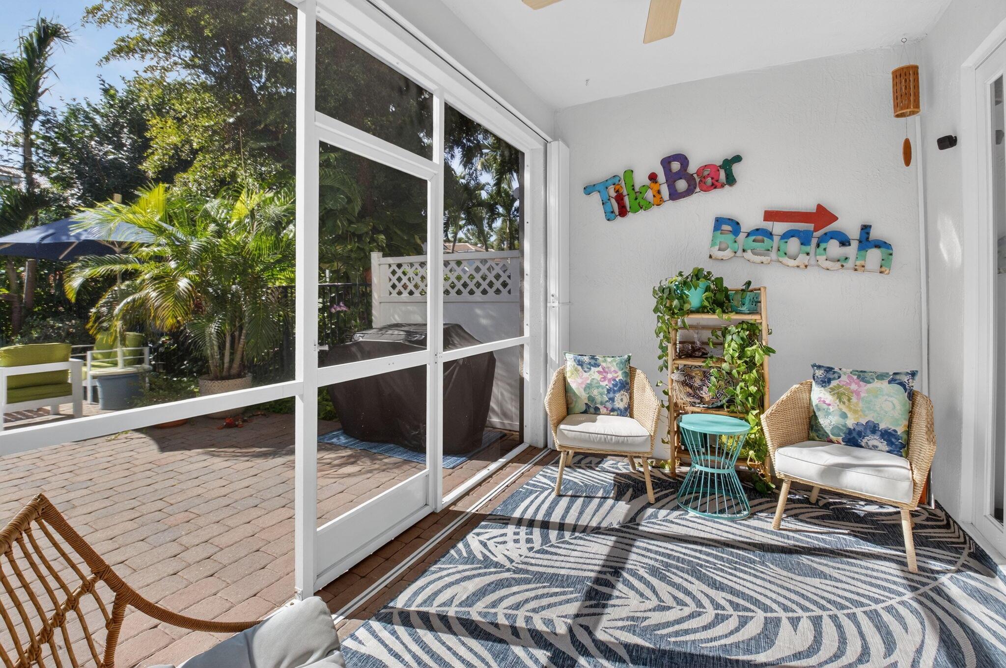 163 Las Brisas Cir Hypoluxo, FL 33462