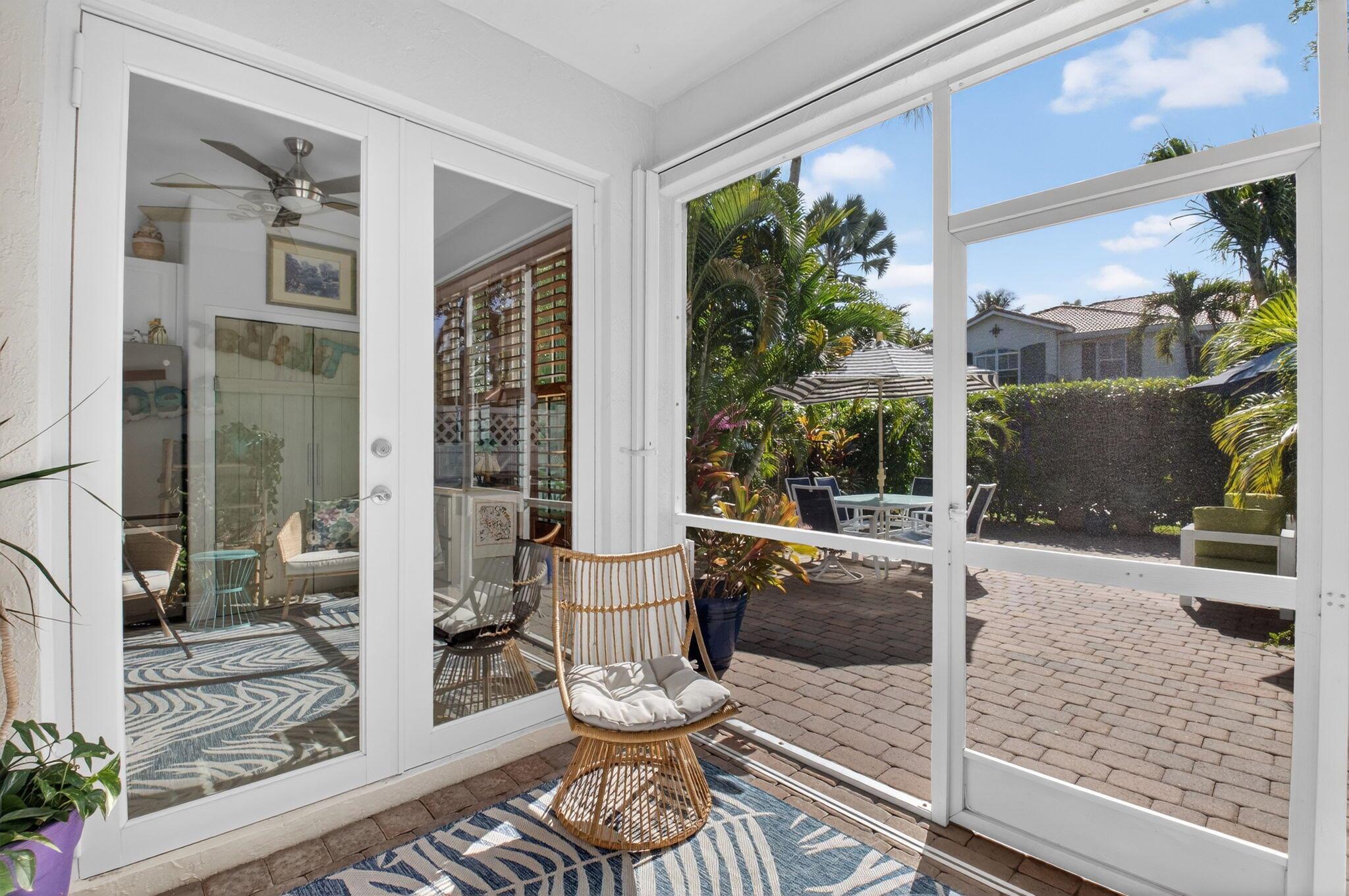 163 Las Brisas Cir Hypoluxo, FL 33462