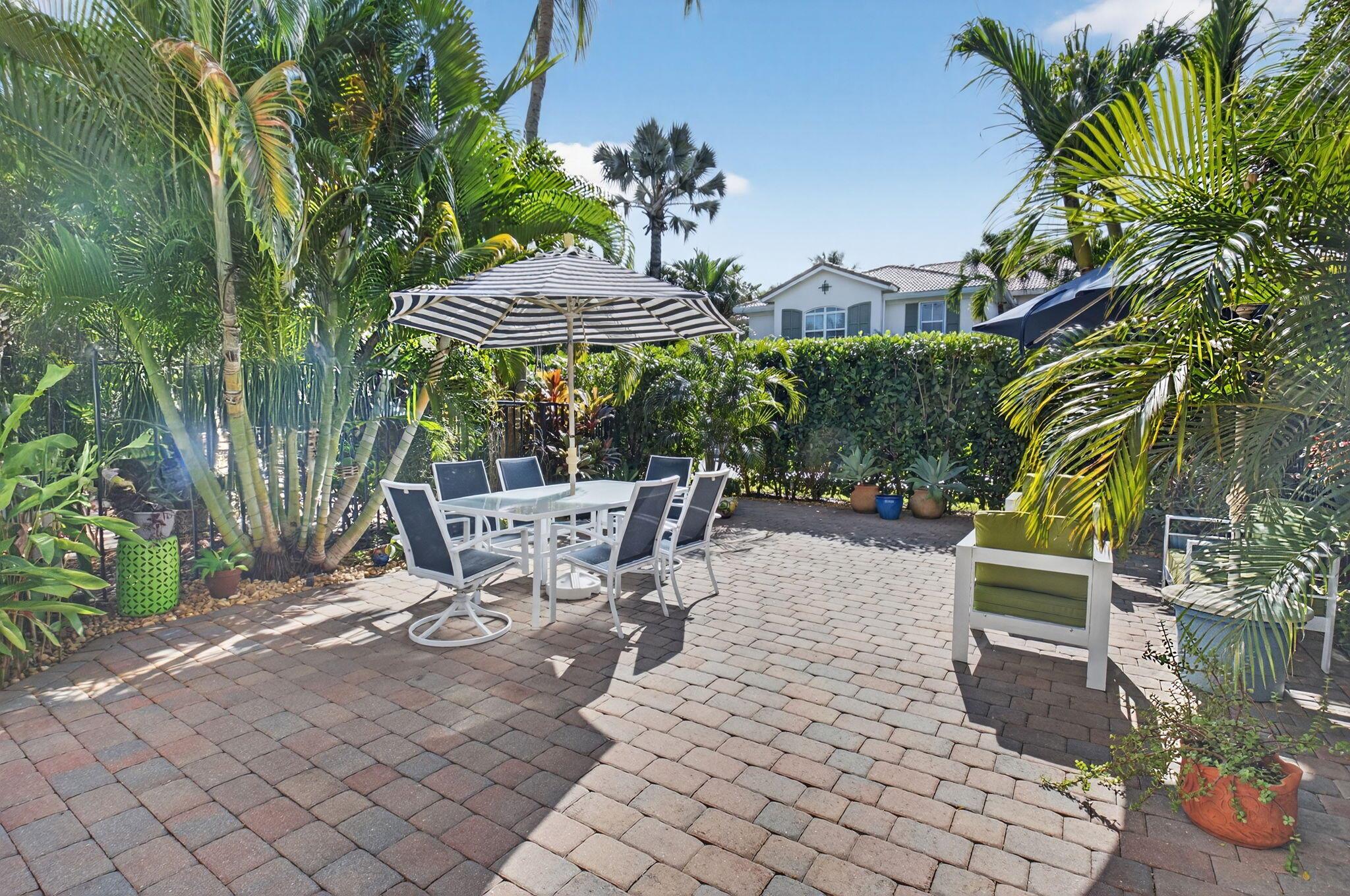 163 Las Brisas Cir Hypoluxo, FL 33462