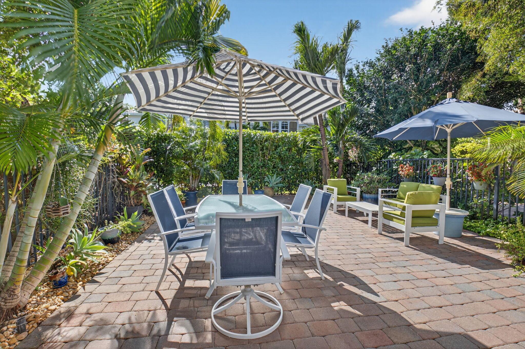 163 Las Brisas Cir Hypoluxo, FL 33462