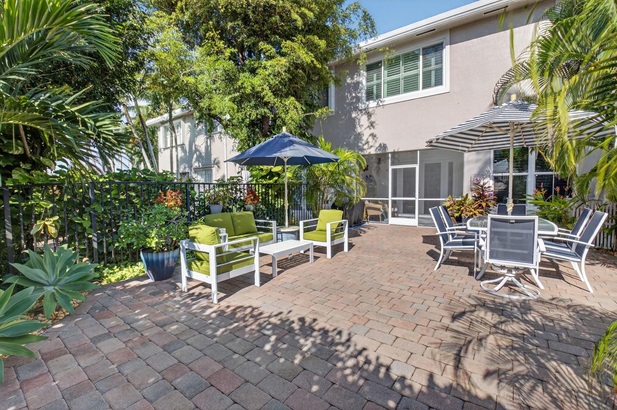 163 Las Brisas Cir Hypoluxo, FL 33462