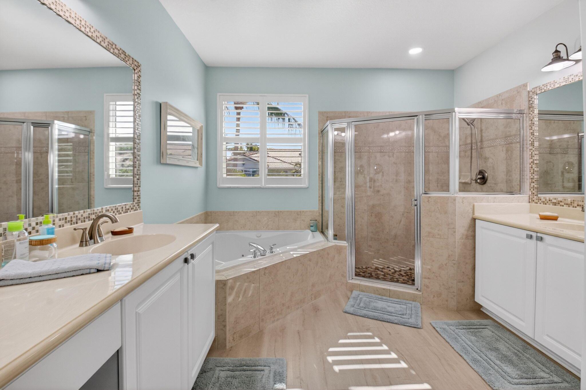 163 Las Brisas Cir Hypoluxo, FL 33462