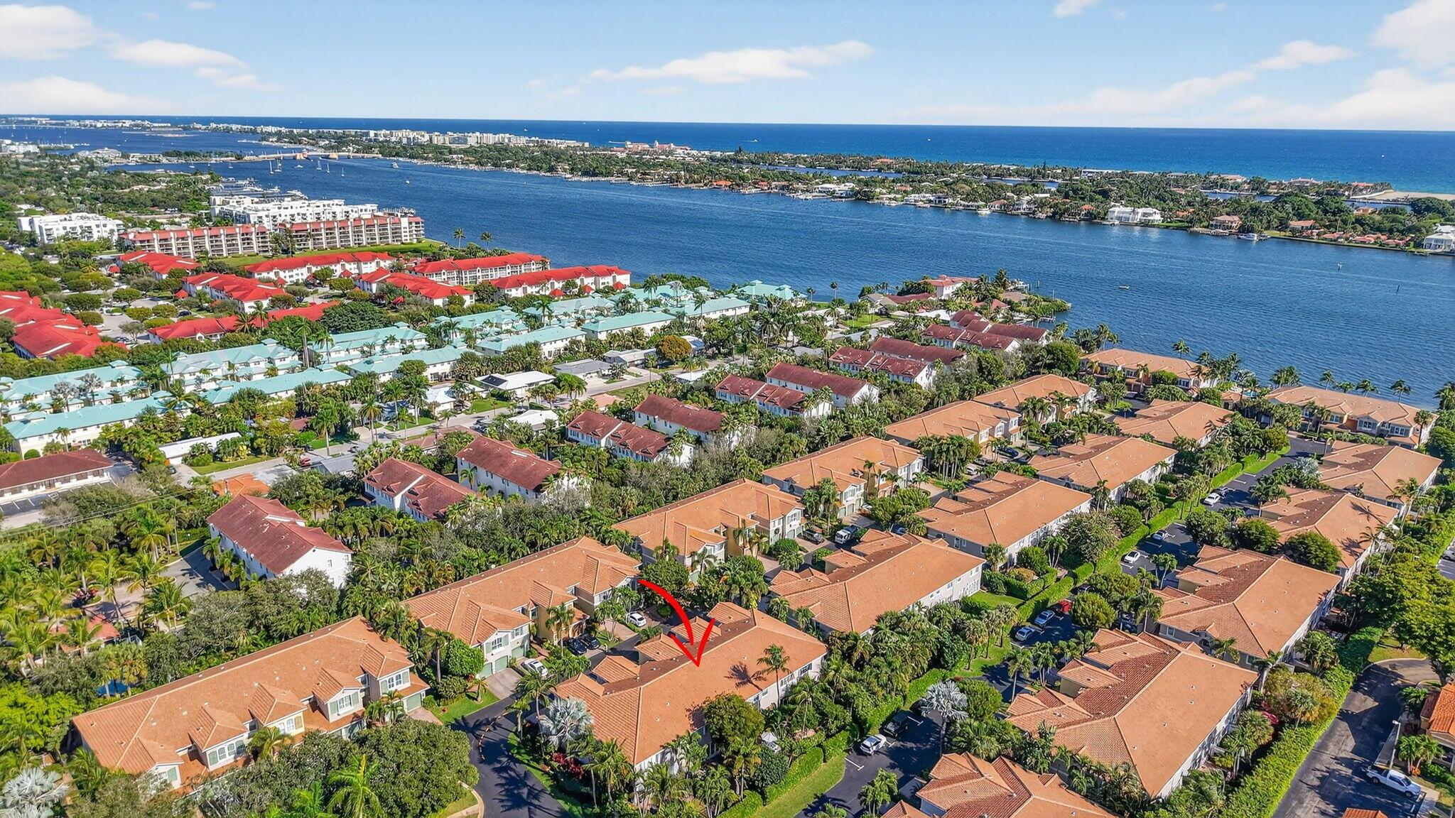 163 Las Brisas Cir Hypoluxo, FL 33462