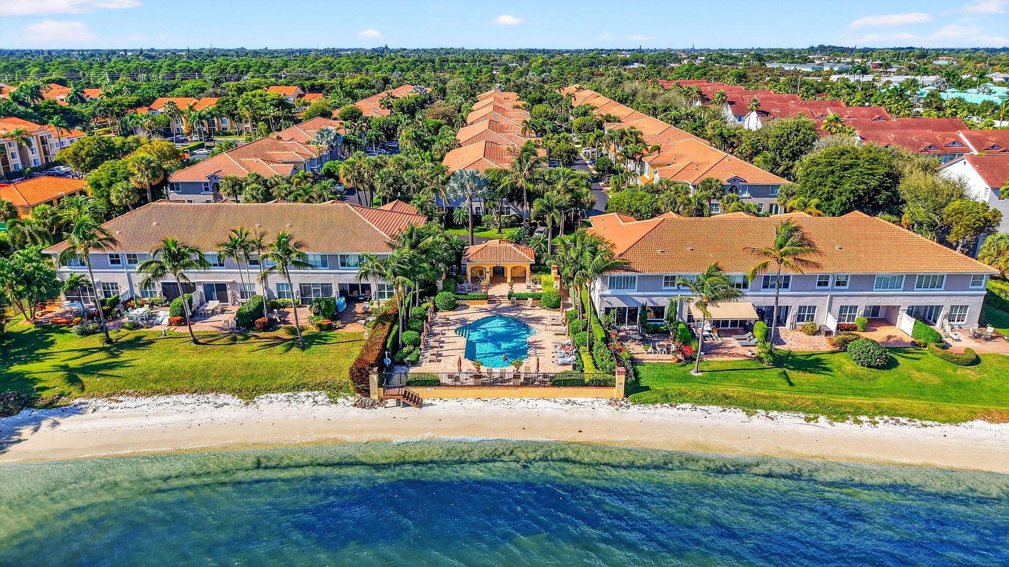 163 Las Brisas Cir Hypoluxo, FL 33462