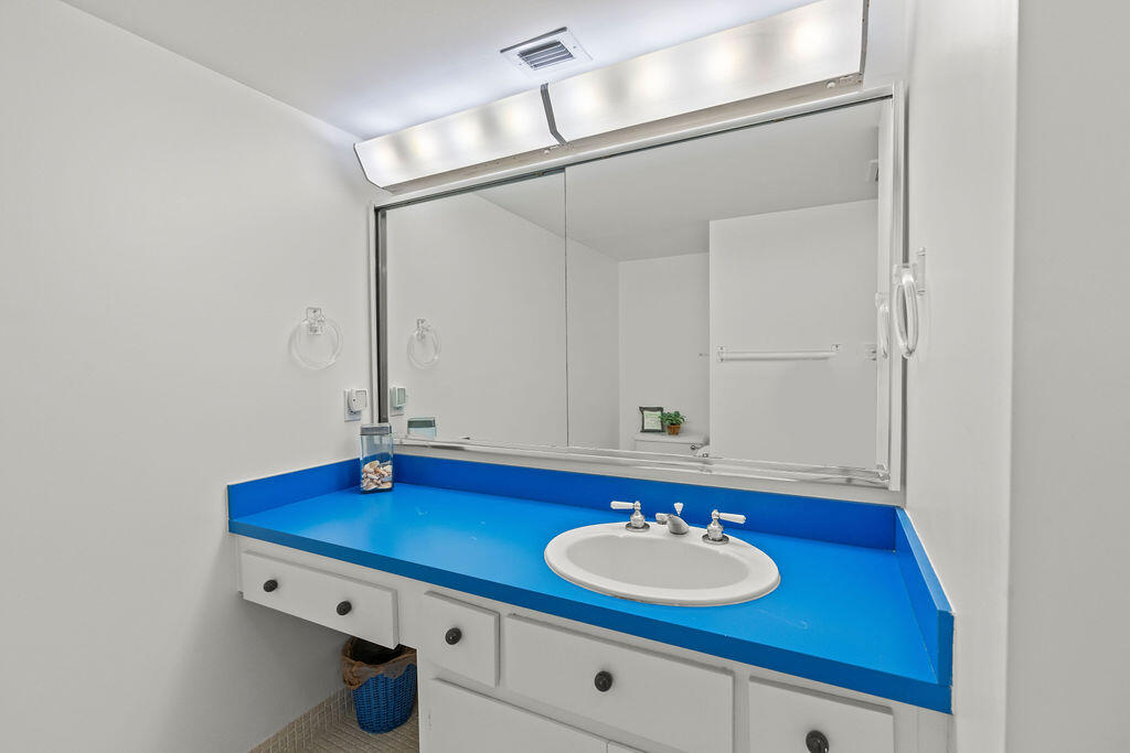 5380 N Ocean #10g Singer Island, FL 33404