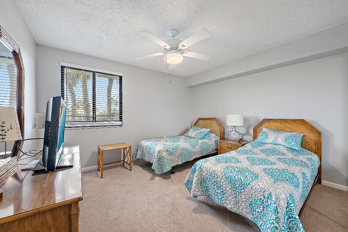 301 S Seas #305 Jupiter, FL 33477