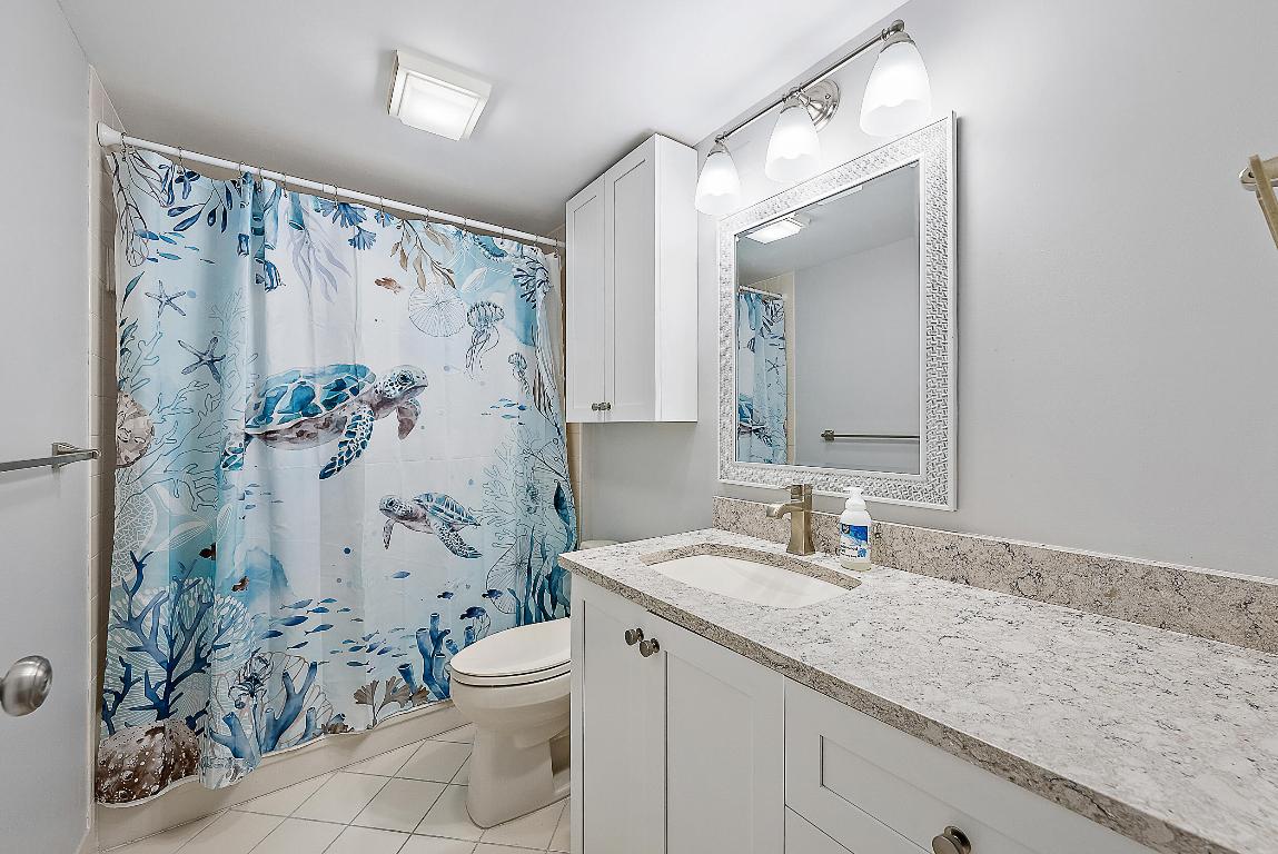 301 S Seas #305 Jupiter, FL 33477