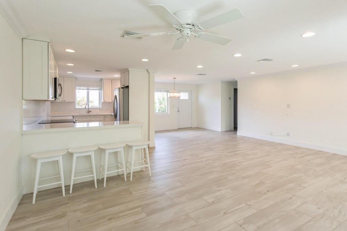 1615 Venus Jupiter, FL 33469