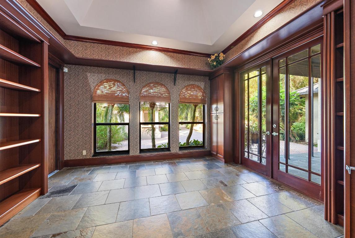 18907 SE Loxahatchee Riv Jupiter, FL 33458