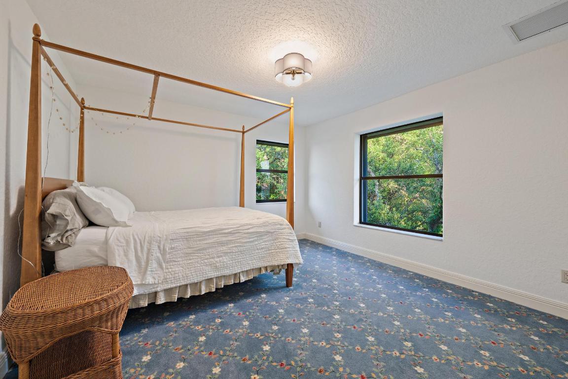 18907 SE Loxahatchee Riv Jupiter, FL 33458